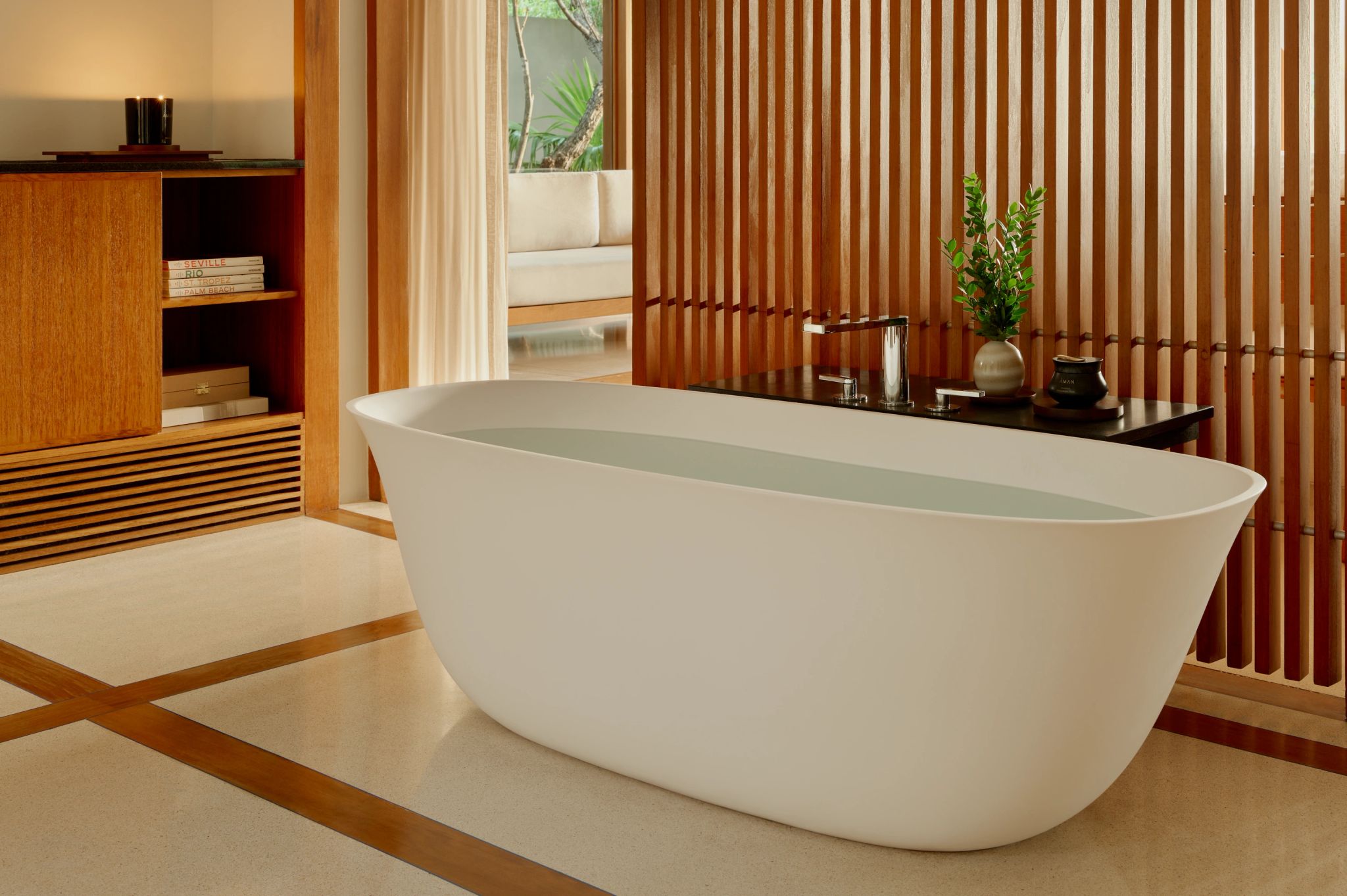 Alcove Pavilion banheira de imersao - banheiro amplo