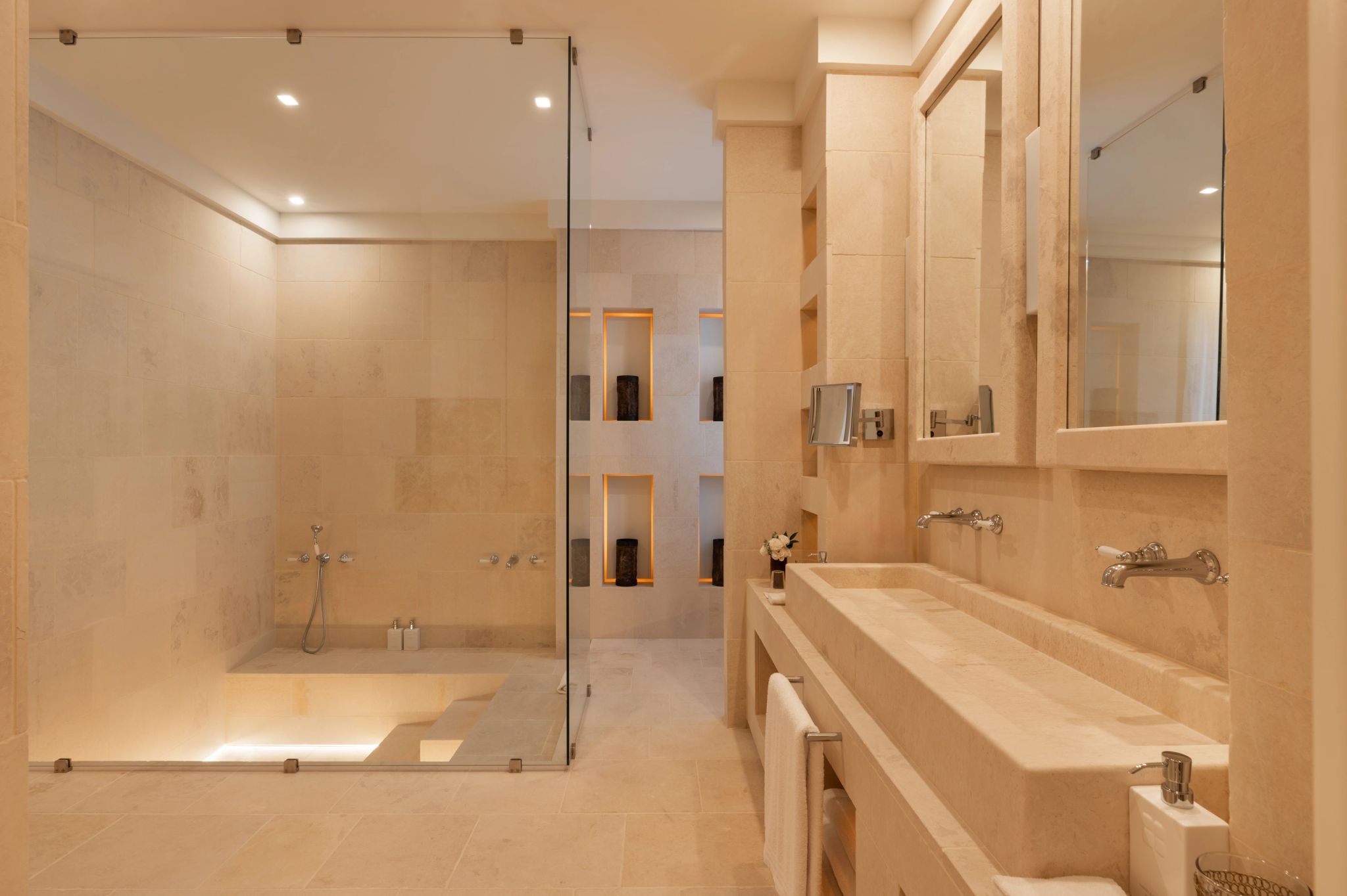 La Emma banheiro de luxo – banheira de imersao – pia dupla