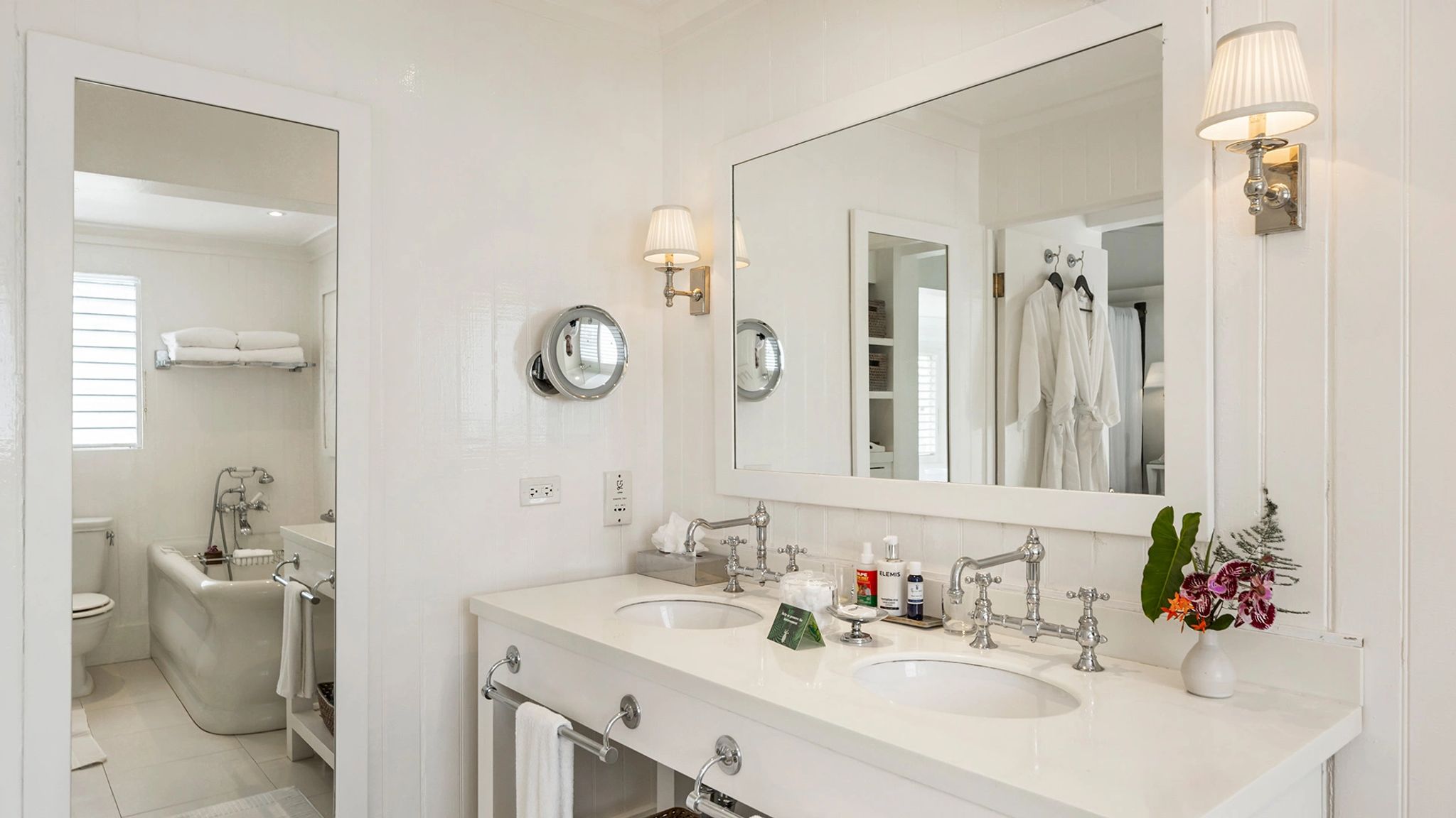 Premium Ocean View Double  banheiro moderno - banheiro de luxo - banheiro com pia dupla