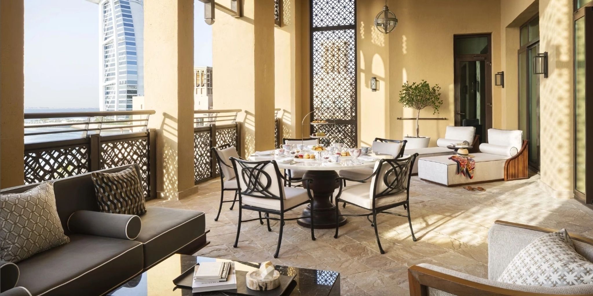 Royal Suite varanda privativa - vista burj al arab - espreguicadeiras