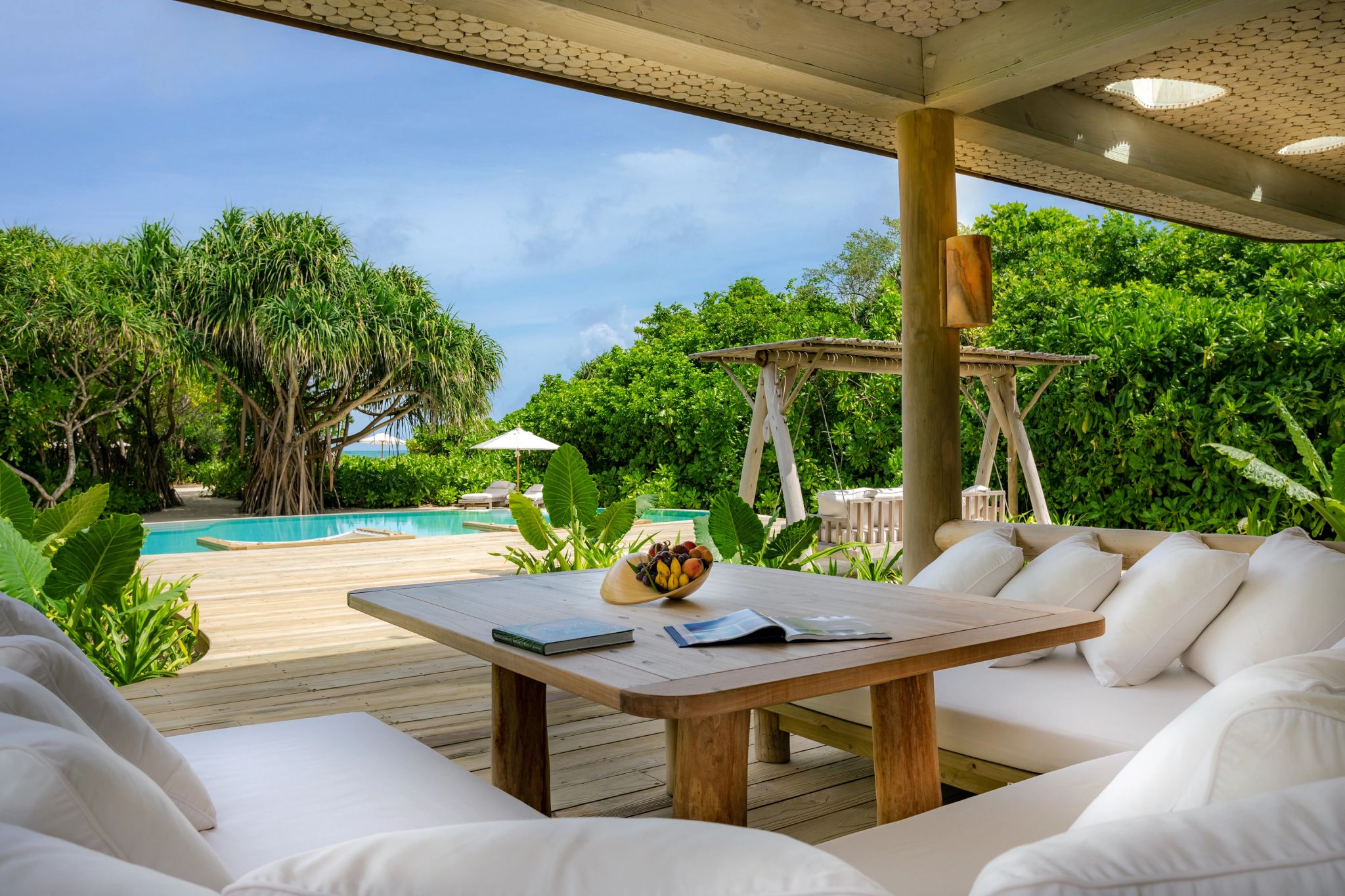 Two Bedroom Island Retreat Slide- Villa 52 lounge beira piscina - lounge ao ar livre - piscina externa