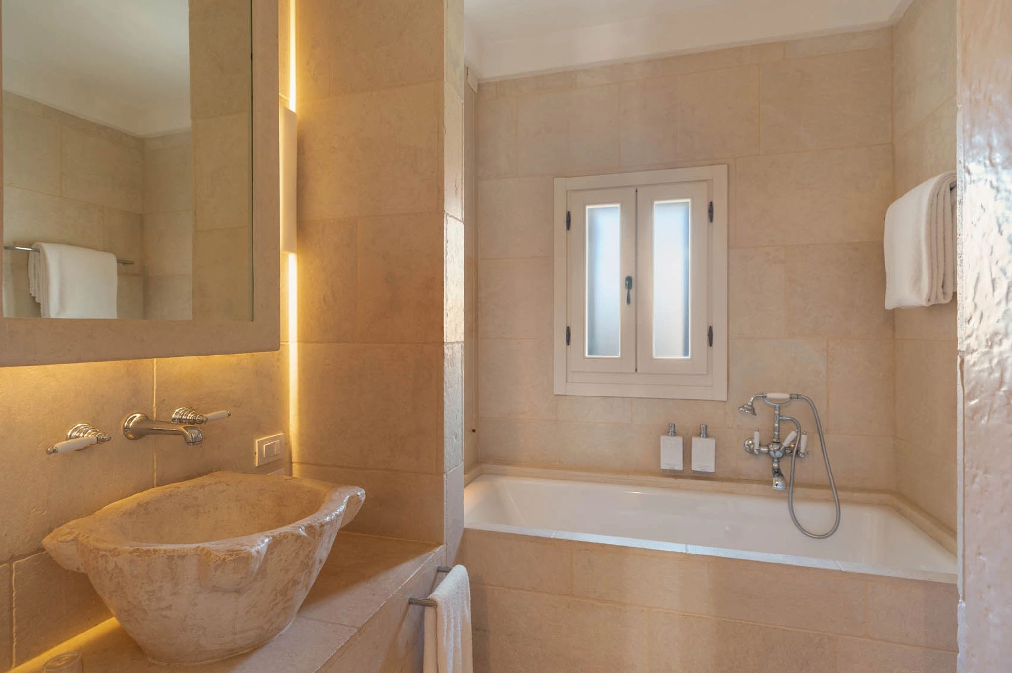 Borgo Magnifica banheiro premium – decoracao rustica – banheira de imersao