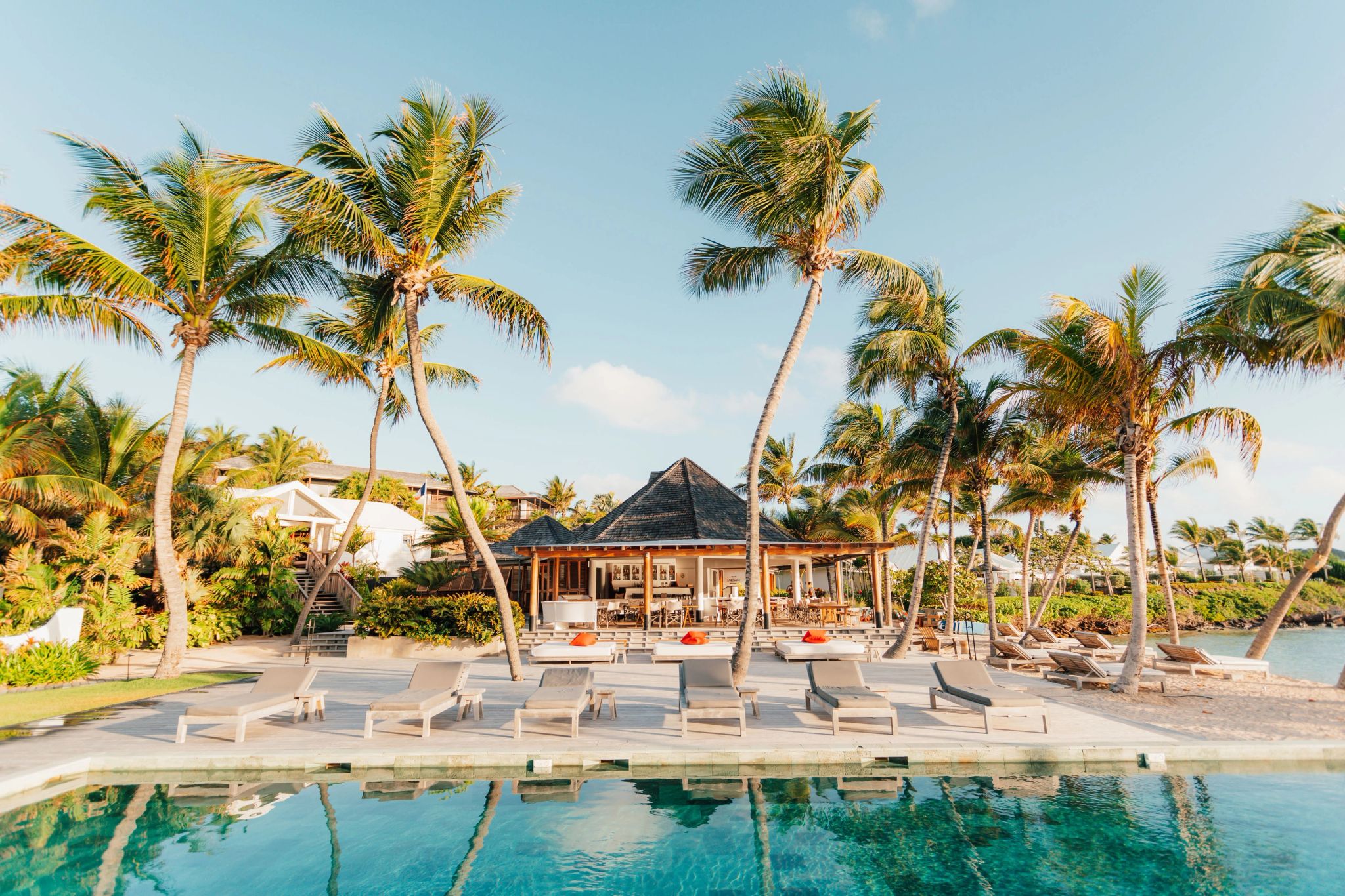 Le Sereno St Barth hotel com piscina - hotel frente mar - hotel beira mar - piscina externa