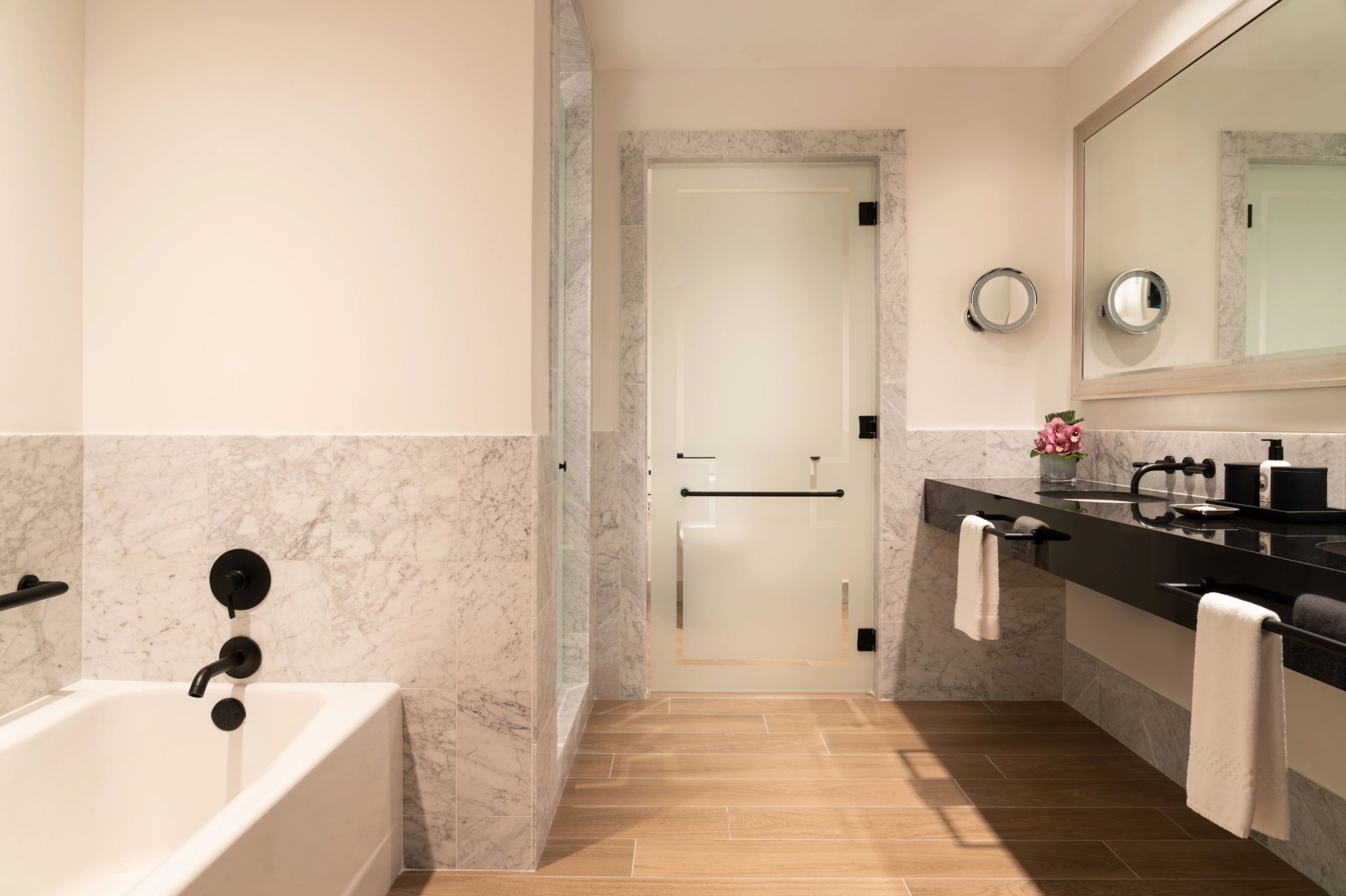 The Ritz-Carlton Suite suite com banheira - banheira de imersao - banho premium