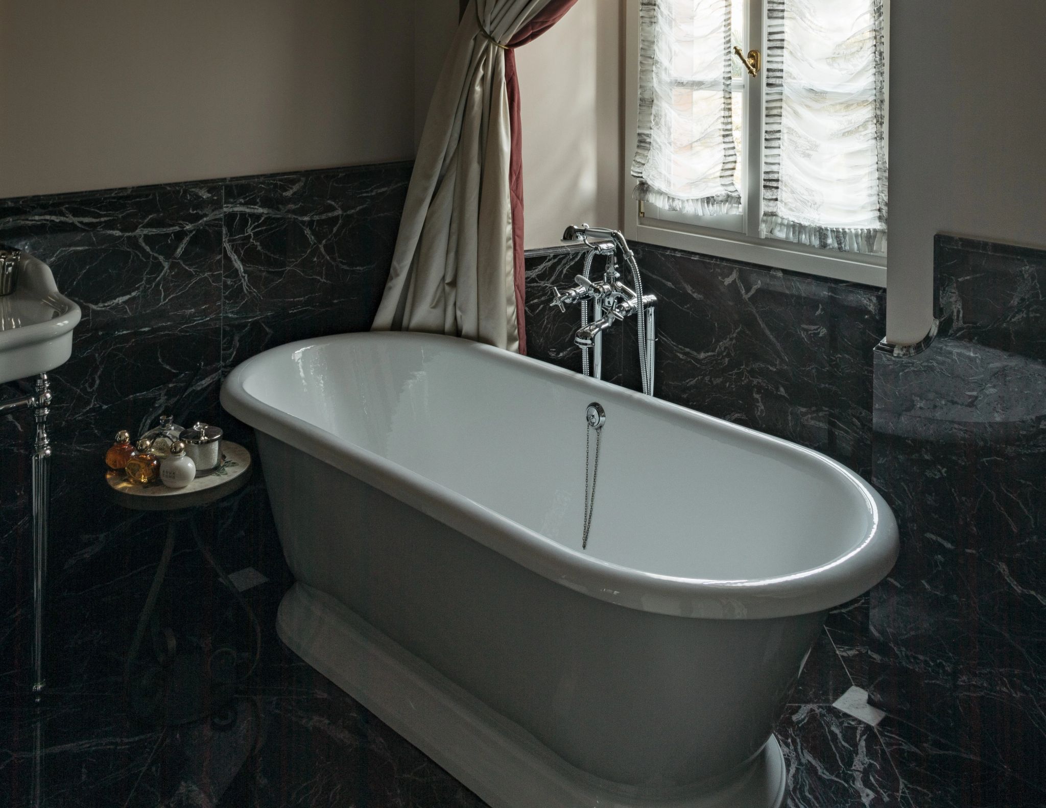 Grand Room in the Palazz banheiro de luxo - banho premium - banheira