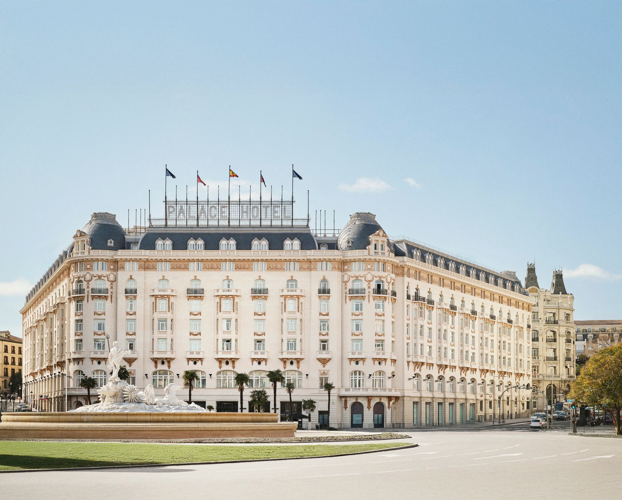 The Palace, a Luxury Collection Hotel, Madrid fachada do hotel - arquitetura palaciana - hotel palacio