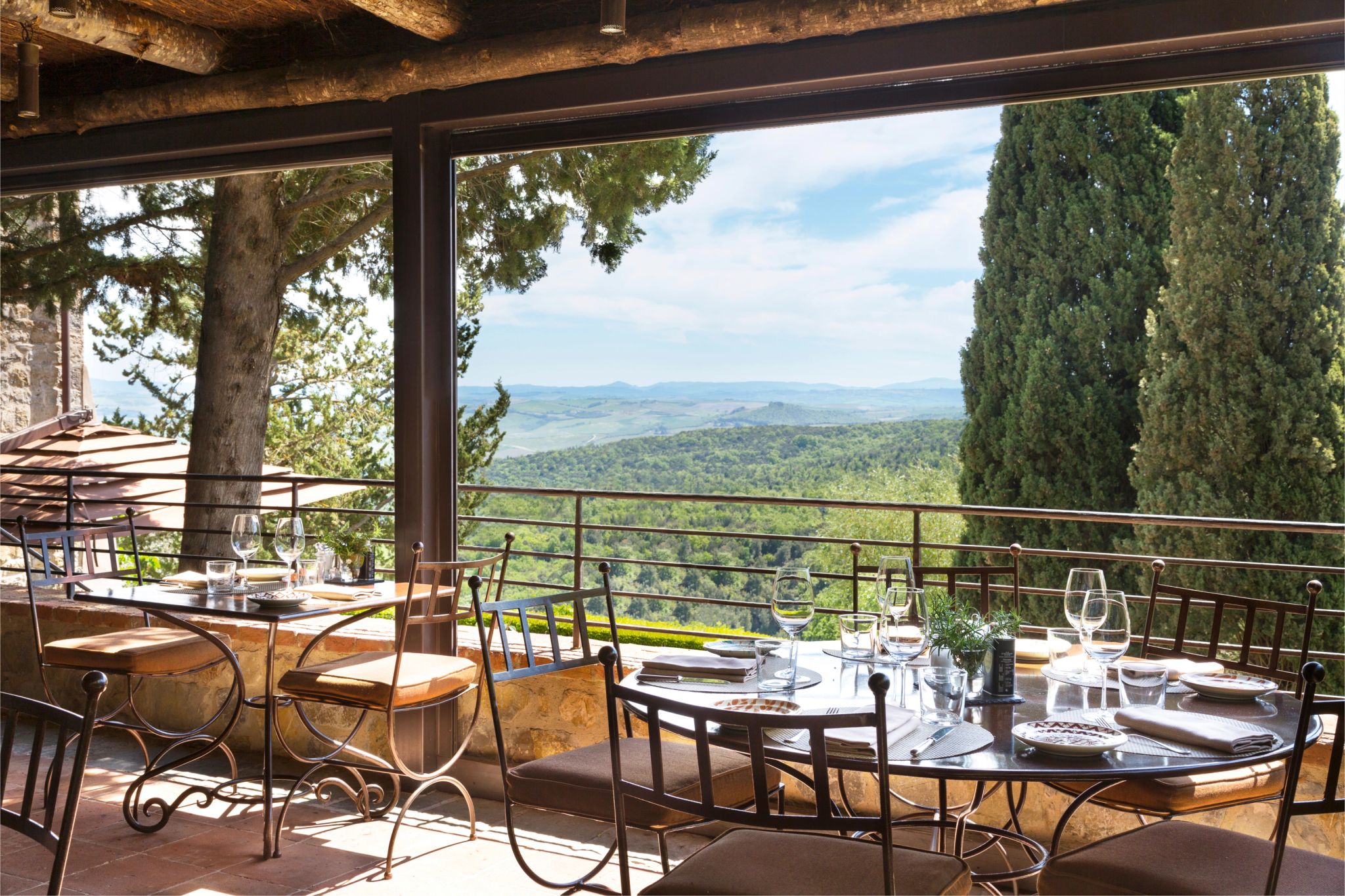 restaurante com terraço - almoço com vista – culinaria toscana