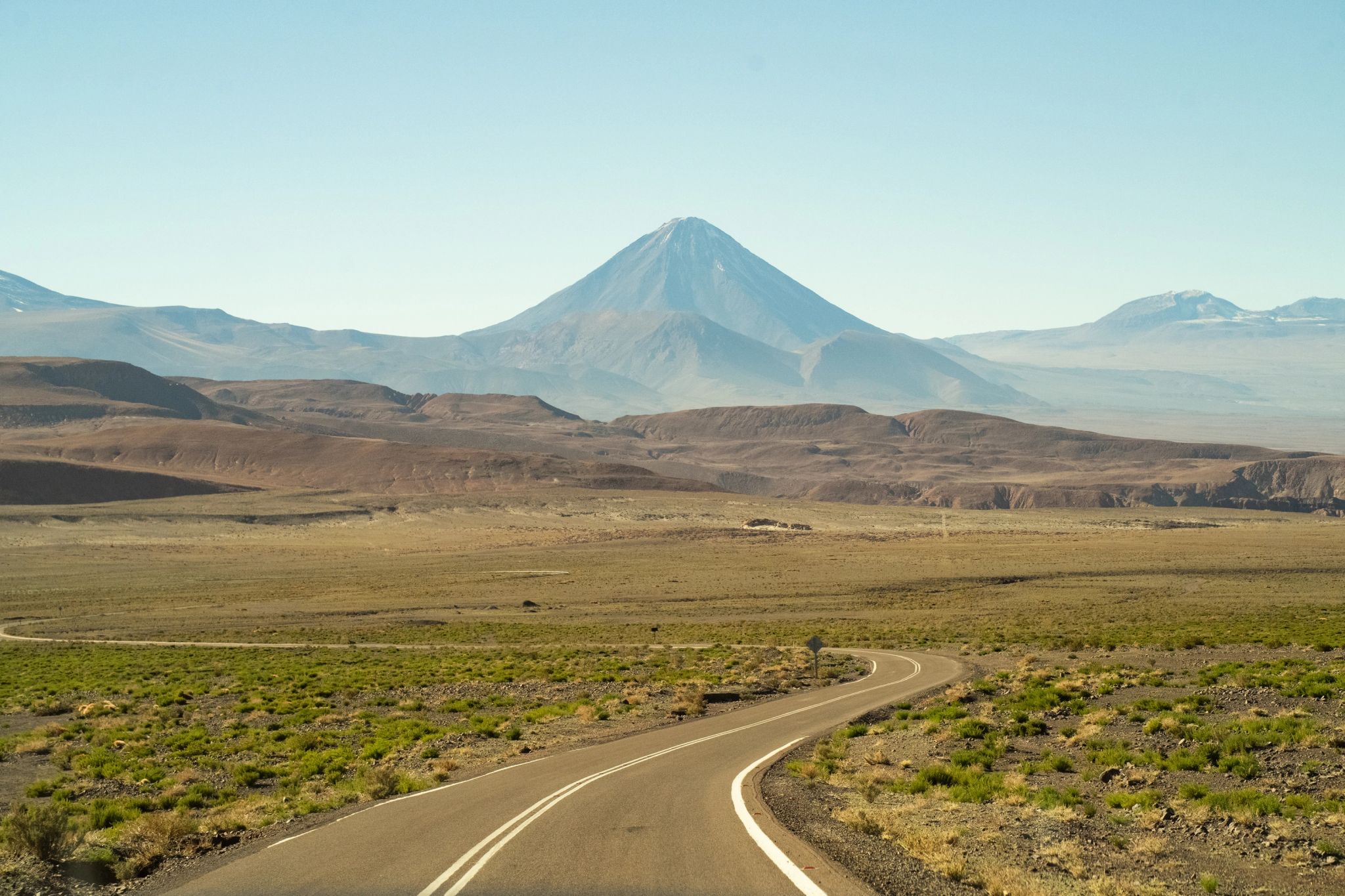 Arredores do hotel estrada no deserto - deserto do atacama - natureza