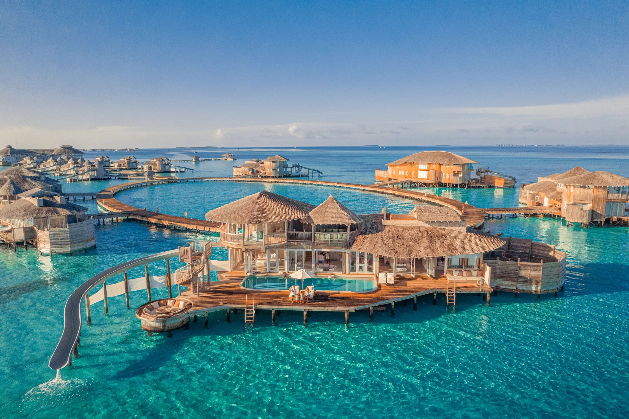 Vilas do Soneva Jani water villa - vila nas maldivas - hotel beira mar - mar cristalino