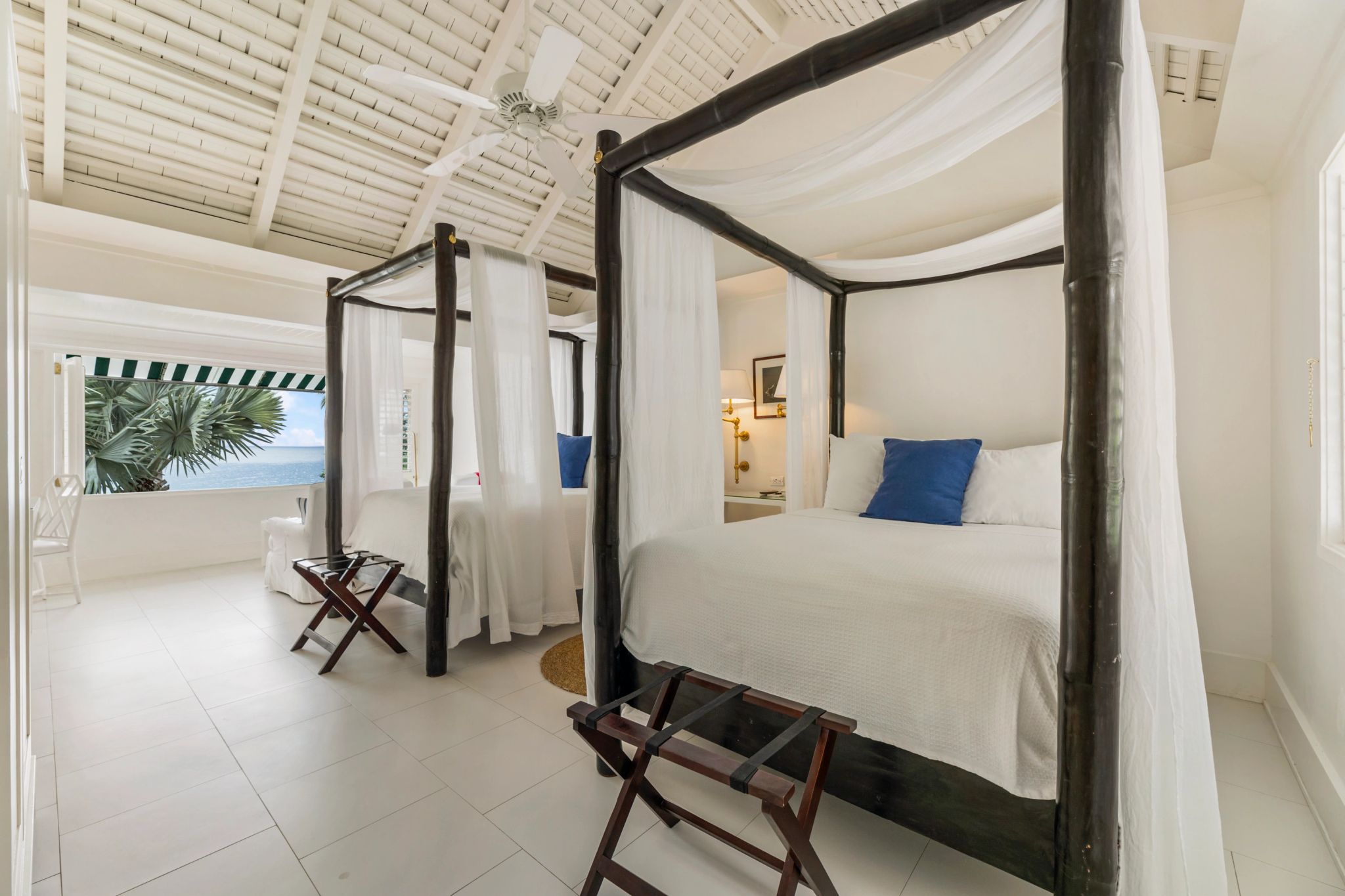 Ocean View Double  quarto vista mar - quarto com duas camas - cama de dossel