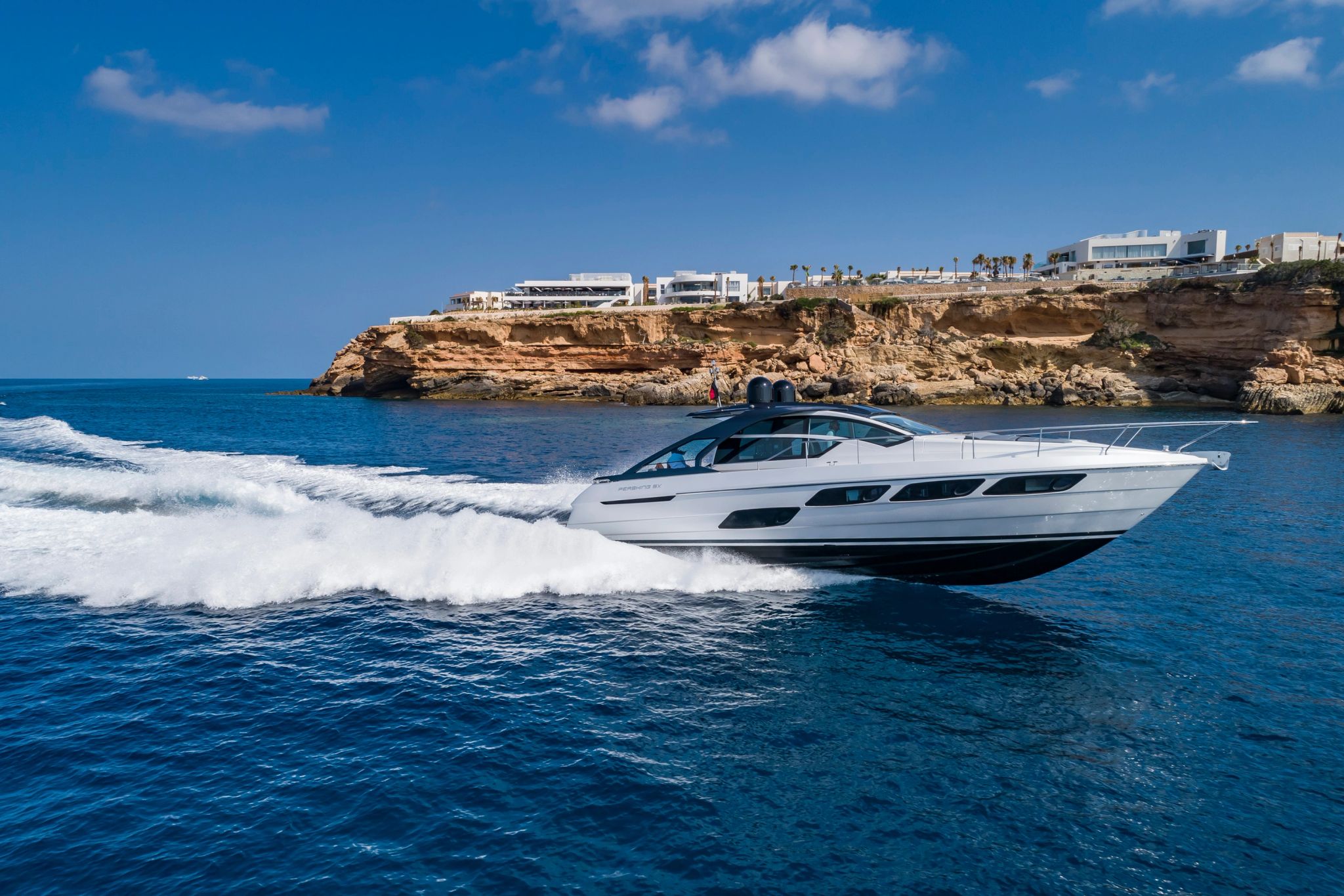 Iate Pershing  passeio de iate em ibiza exclusivo para hospedes