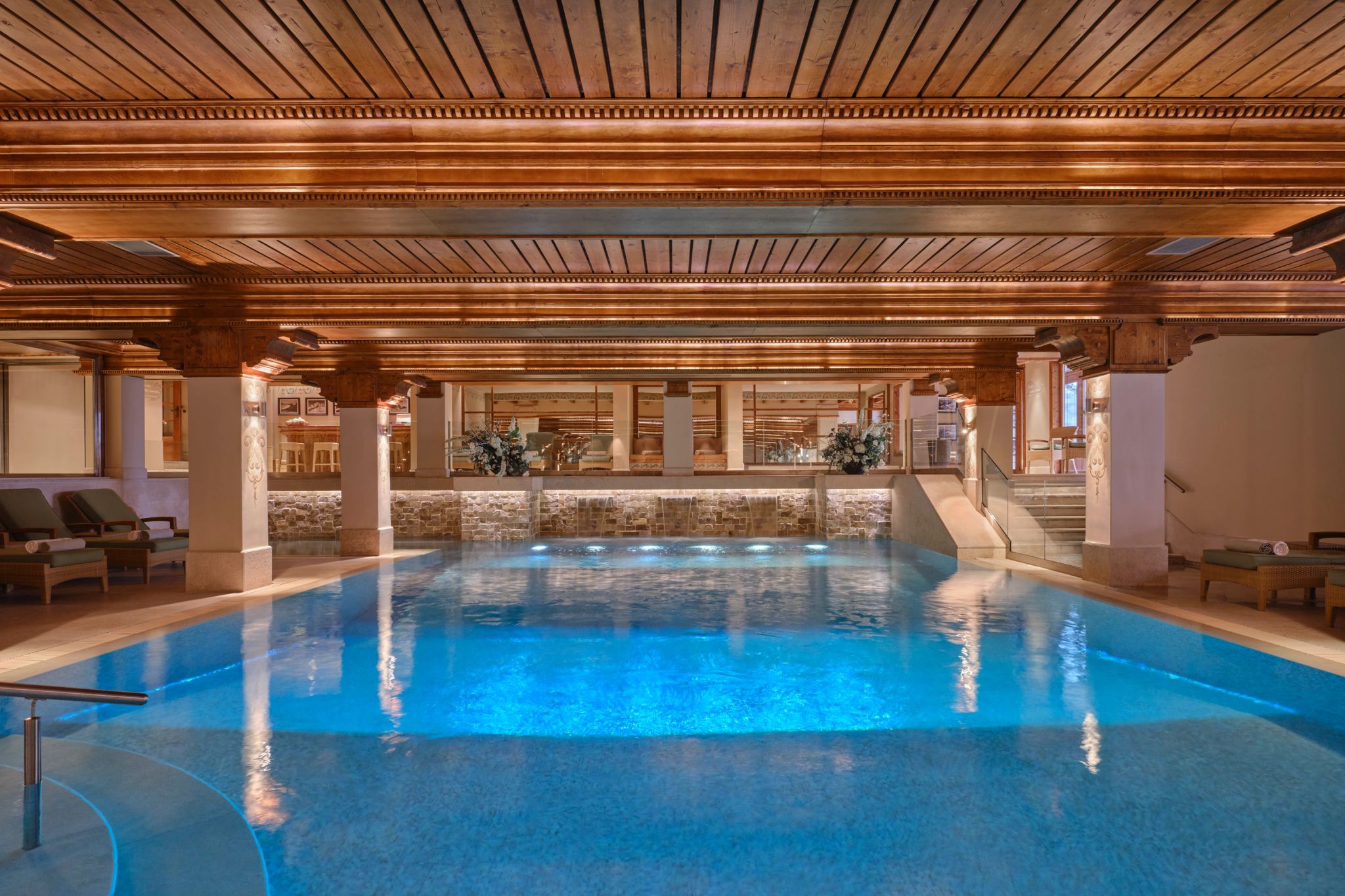 spa bem-estar – piscina interna – piscina aquecida 