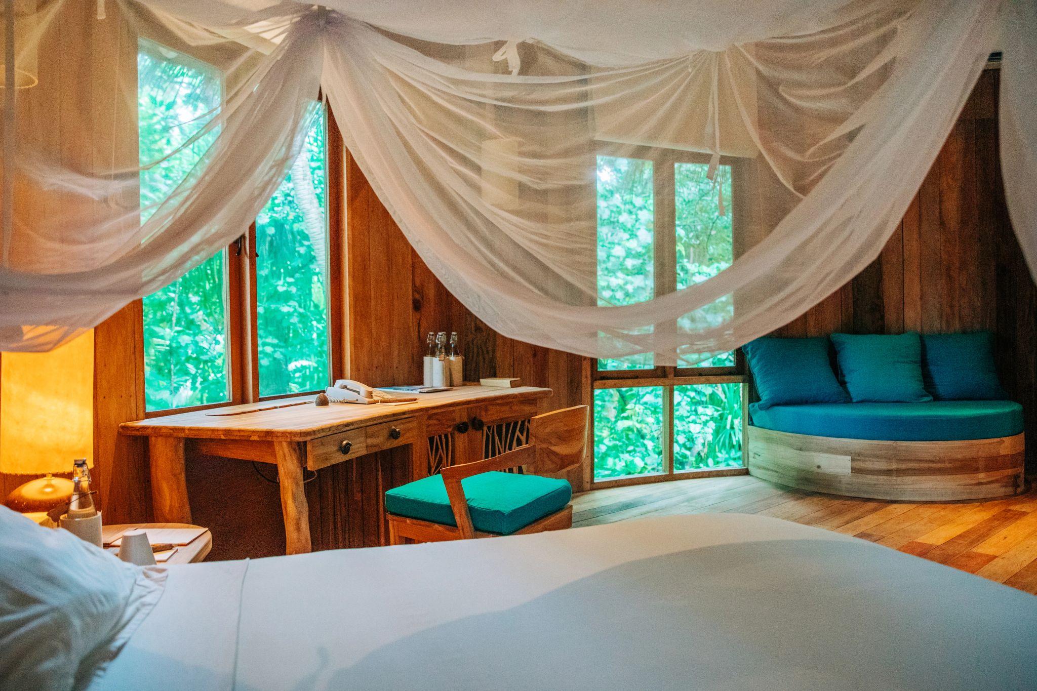 Sunset Reserve bangalo sobre agua - cama de casal - vista natureza