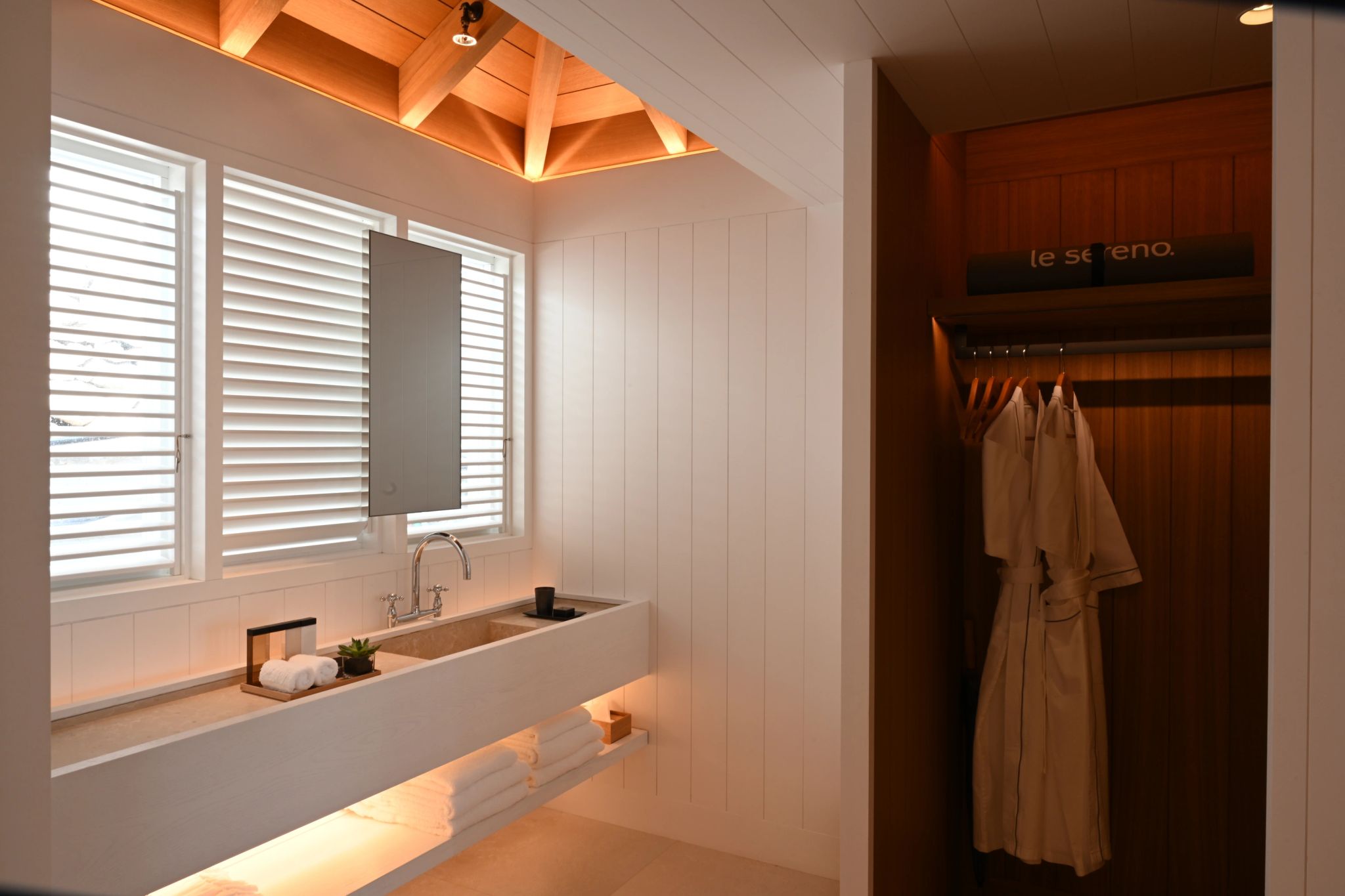 Bungalow Piscine banheiro de luxo - decoraçao clean – arquitetura em madeira - banheiro moderno