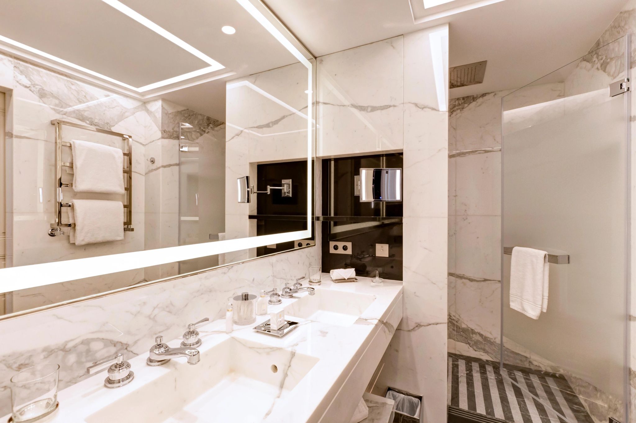 banheiro com banheira – banheiro de luxo