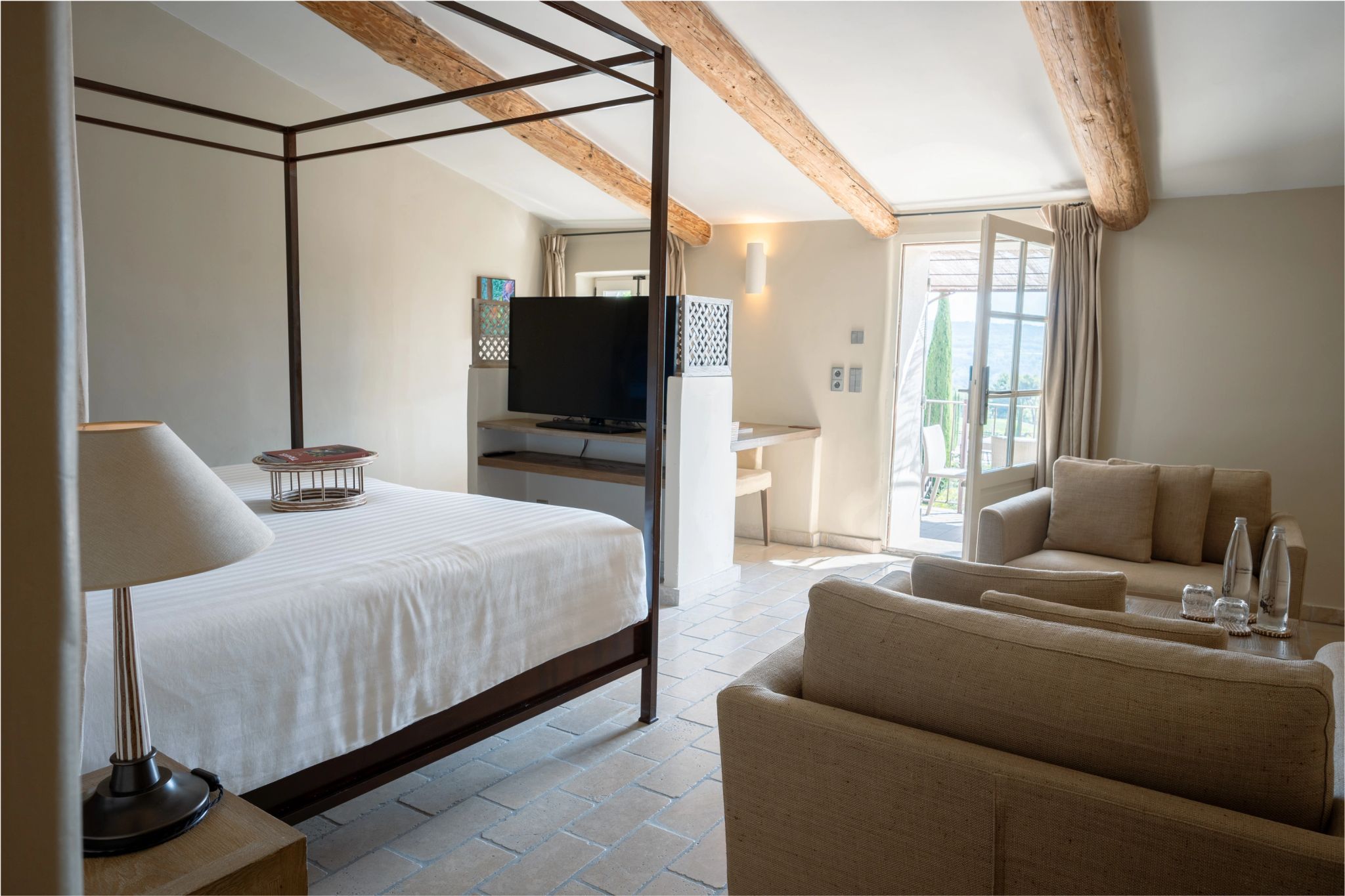 Charming quarto com varanda – cama king – quarto com vista - quarto com sala integrada