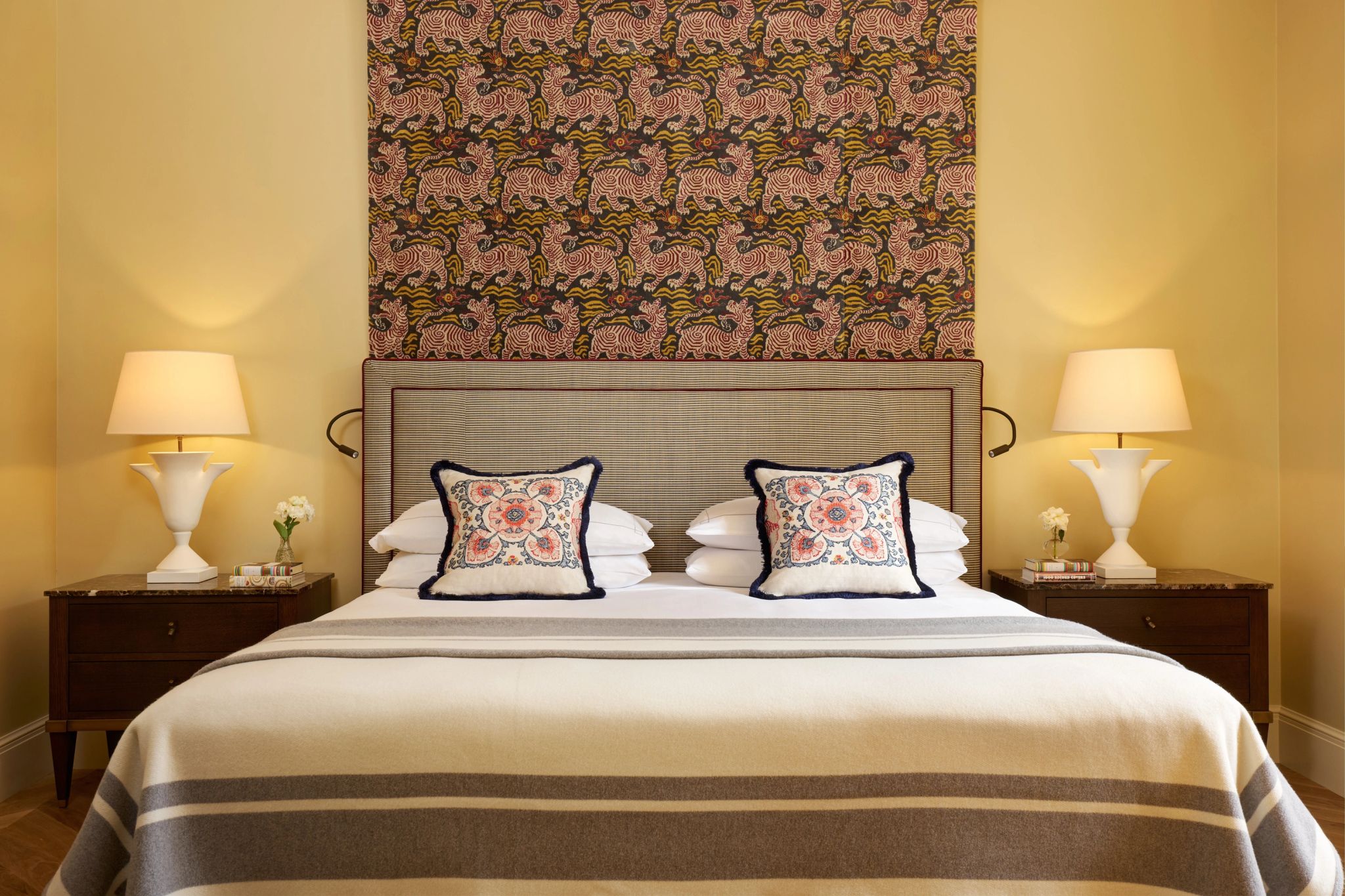 deluxe suite garden view - suite vista jardim - decoraçao floral - suite cama king