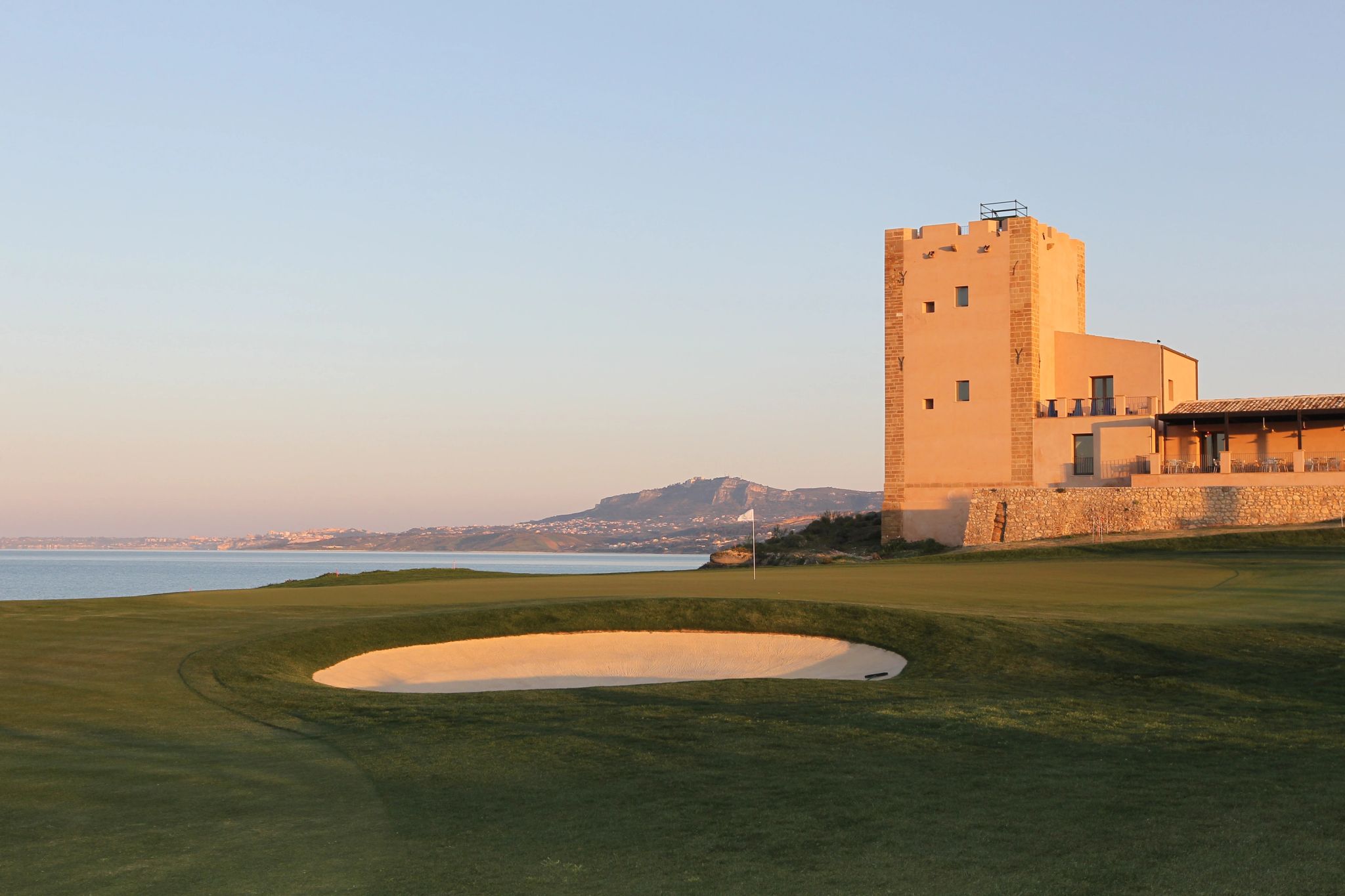 campo de golfe – vista mar – arquitetura italiana - hotel frente mar - hotel com golfe