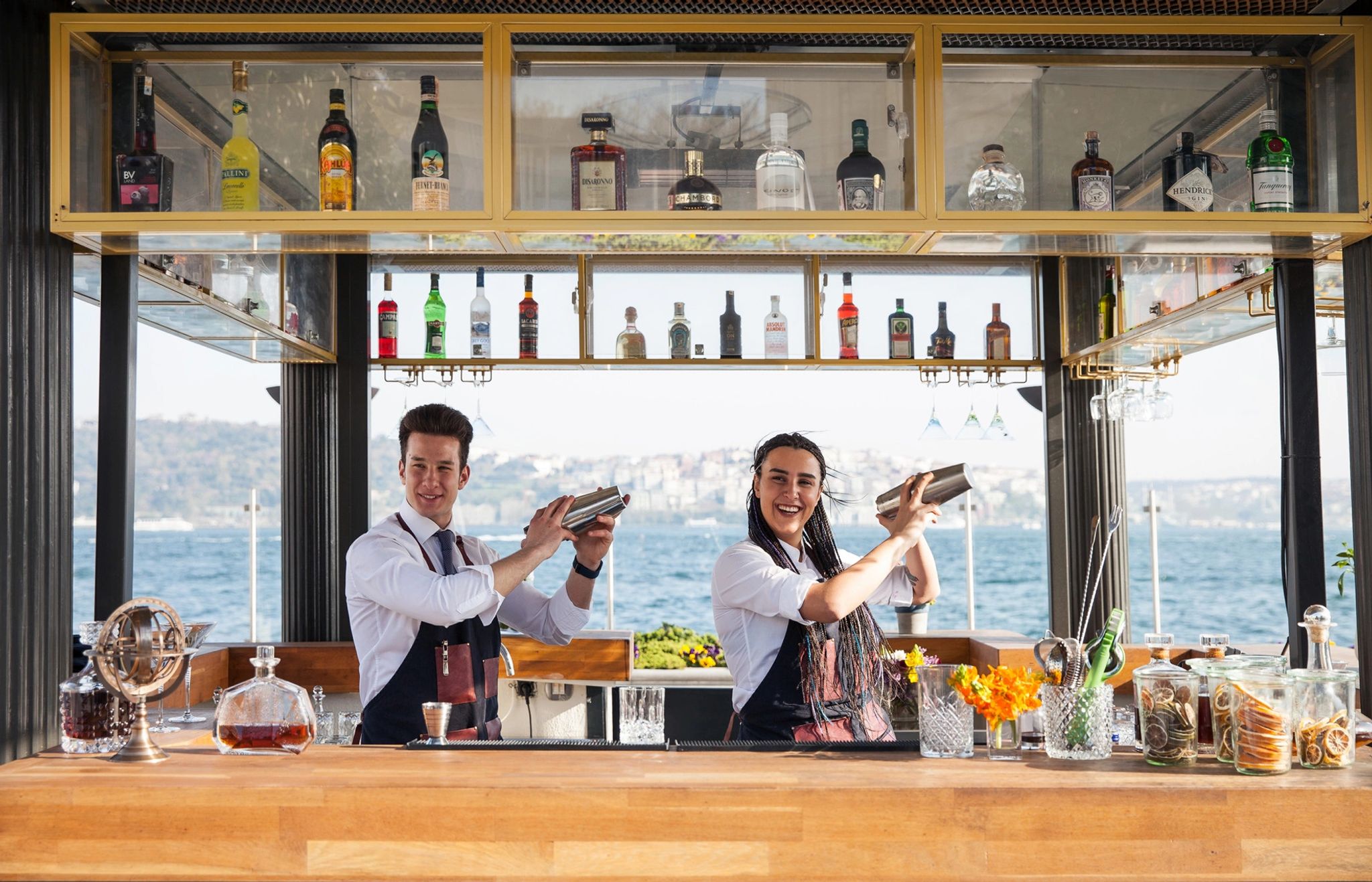 Restaurante Ocakbasi bar de luxo – bar vista mar – bar ao ar livre