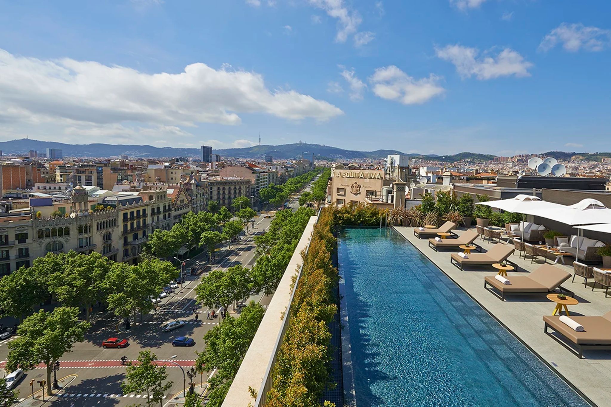 piscina no rooftop - terraço do hotel - gastronomia