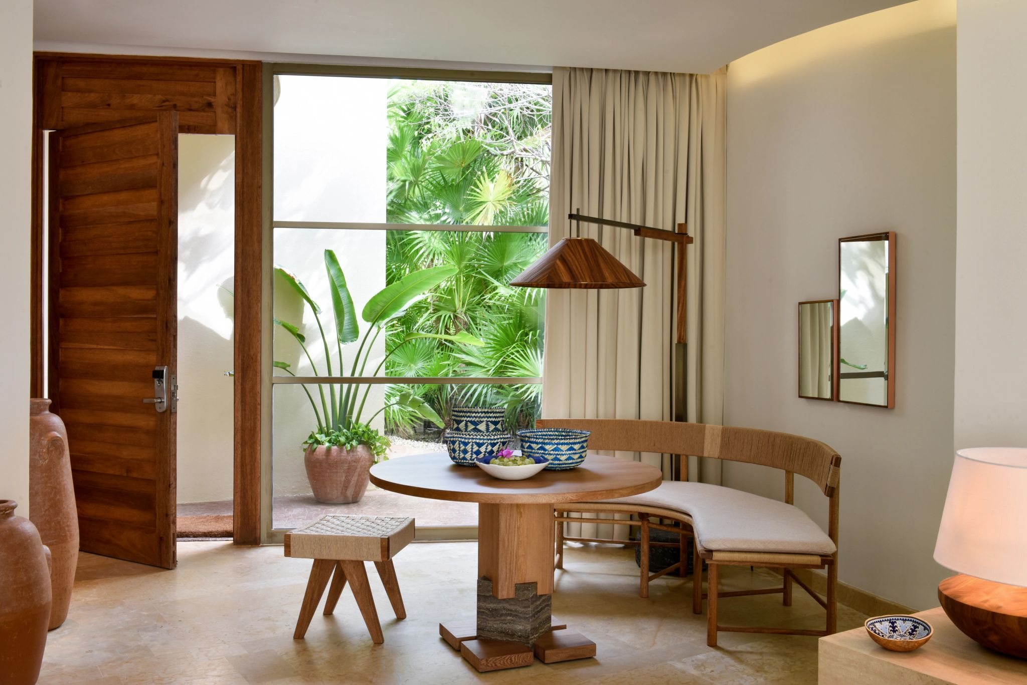 Lagoon Studio Suite King design moderno – moveis de madeira – suite 5 estrelas