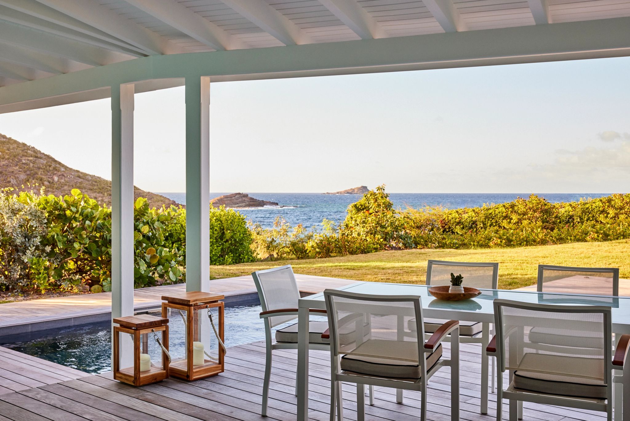 Marigot Suite suite beira-mar - terraco com deck - piscina