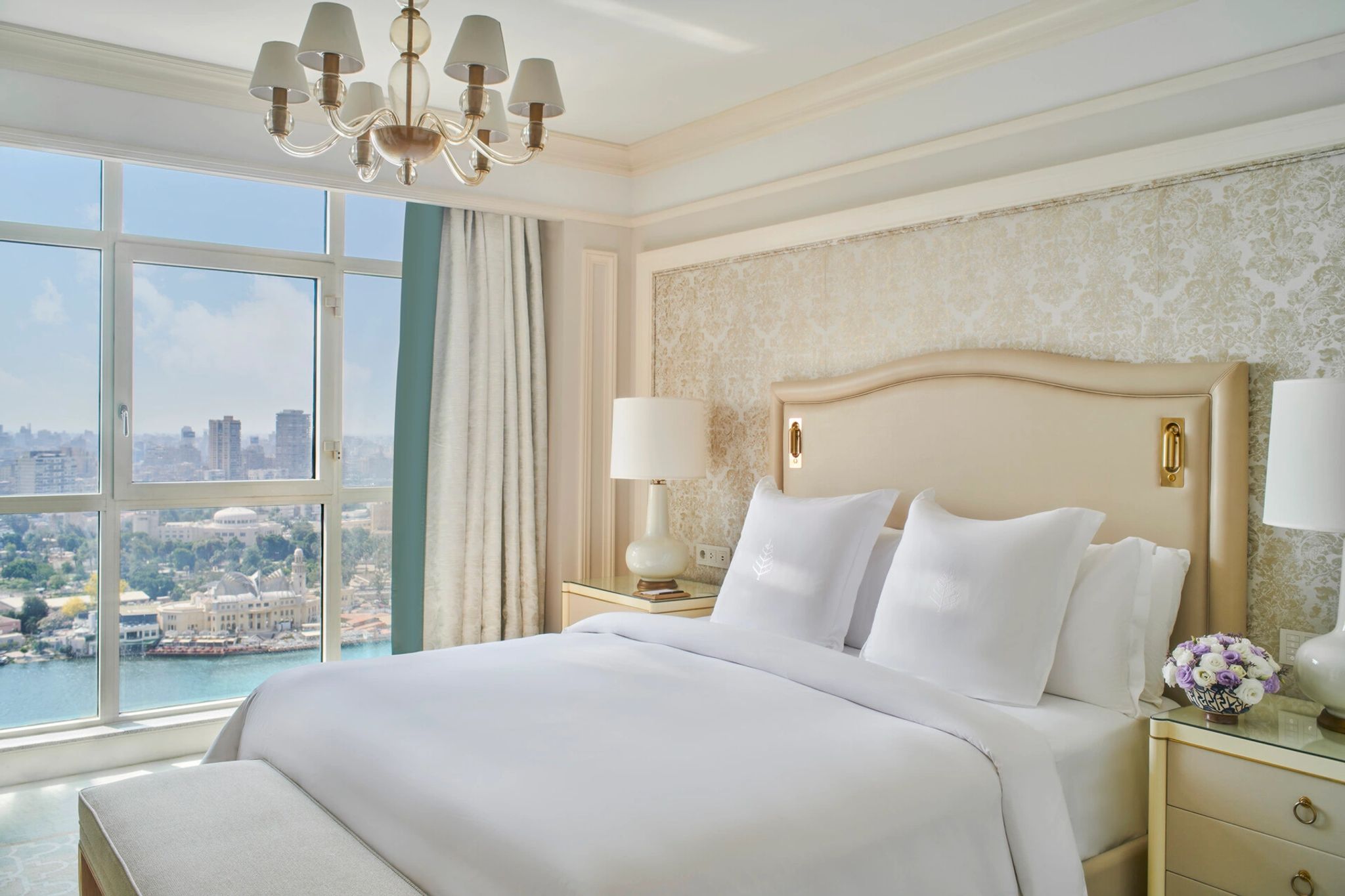 suite de luxo - vista rio nilo - cama de casal