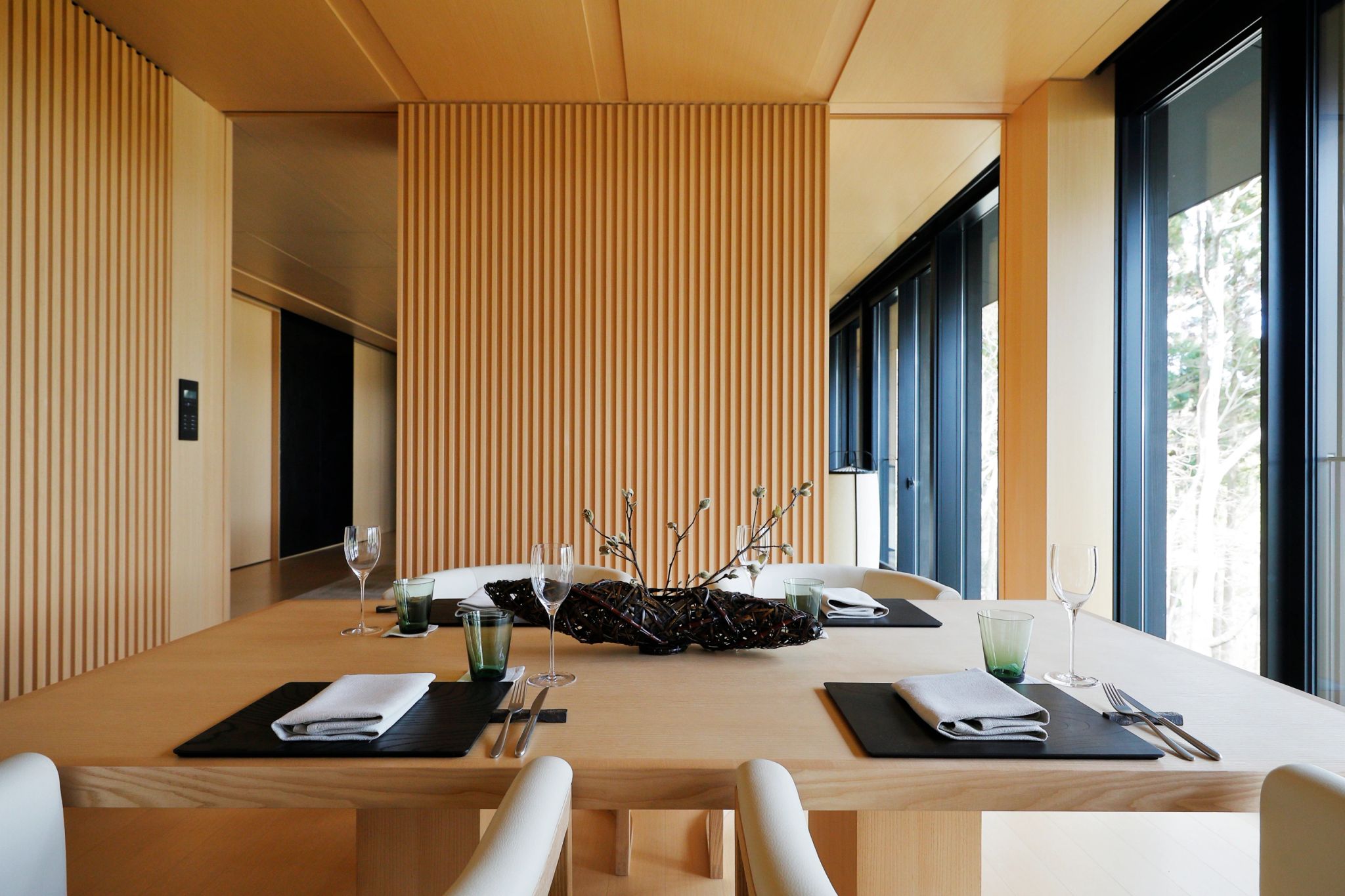 jantar na suite – mesa de jantar – suite familiar