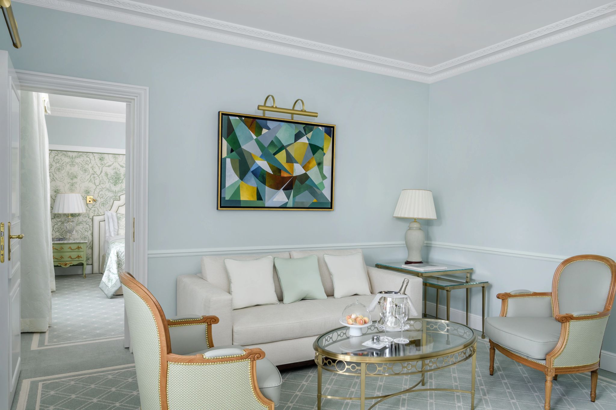 Deluxe City and Garden   sofa de luxo – sala de estar – decoracao com arte