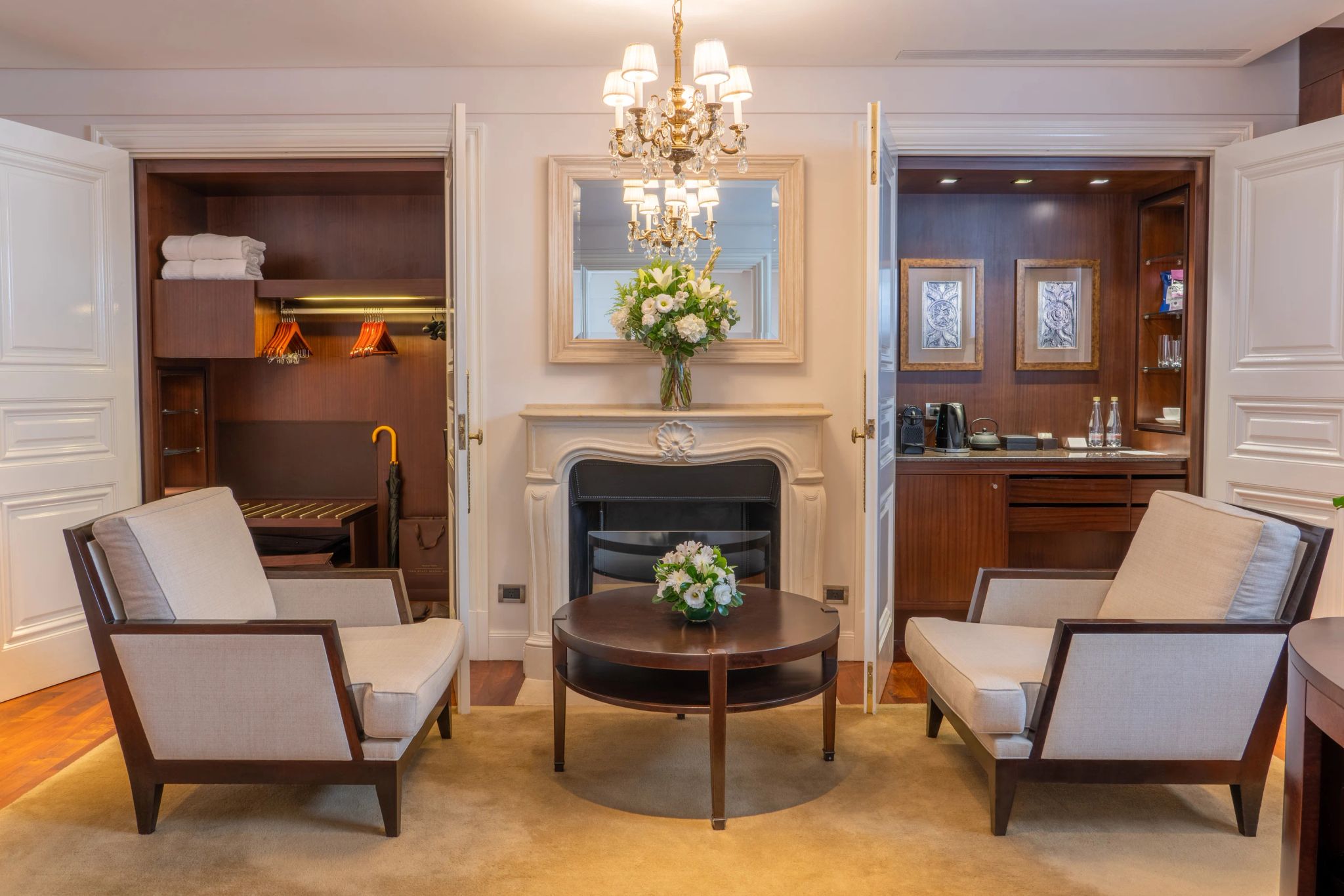 sala de estar nobre - lareira original