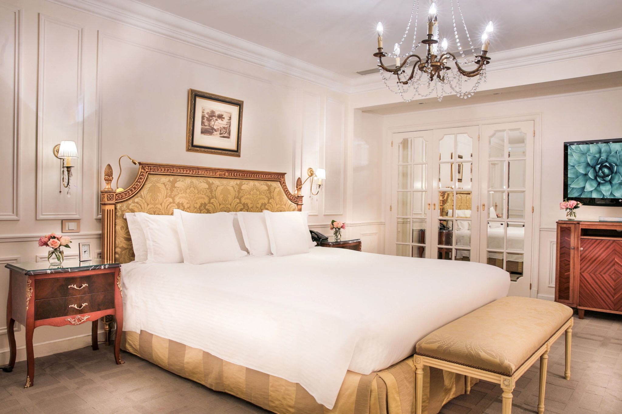 Premier Palace quarto de hotel - cama king - design de luxo