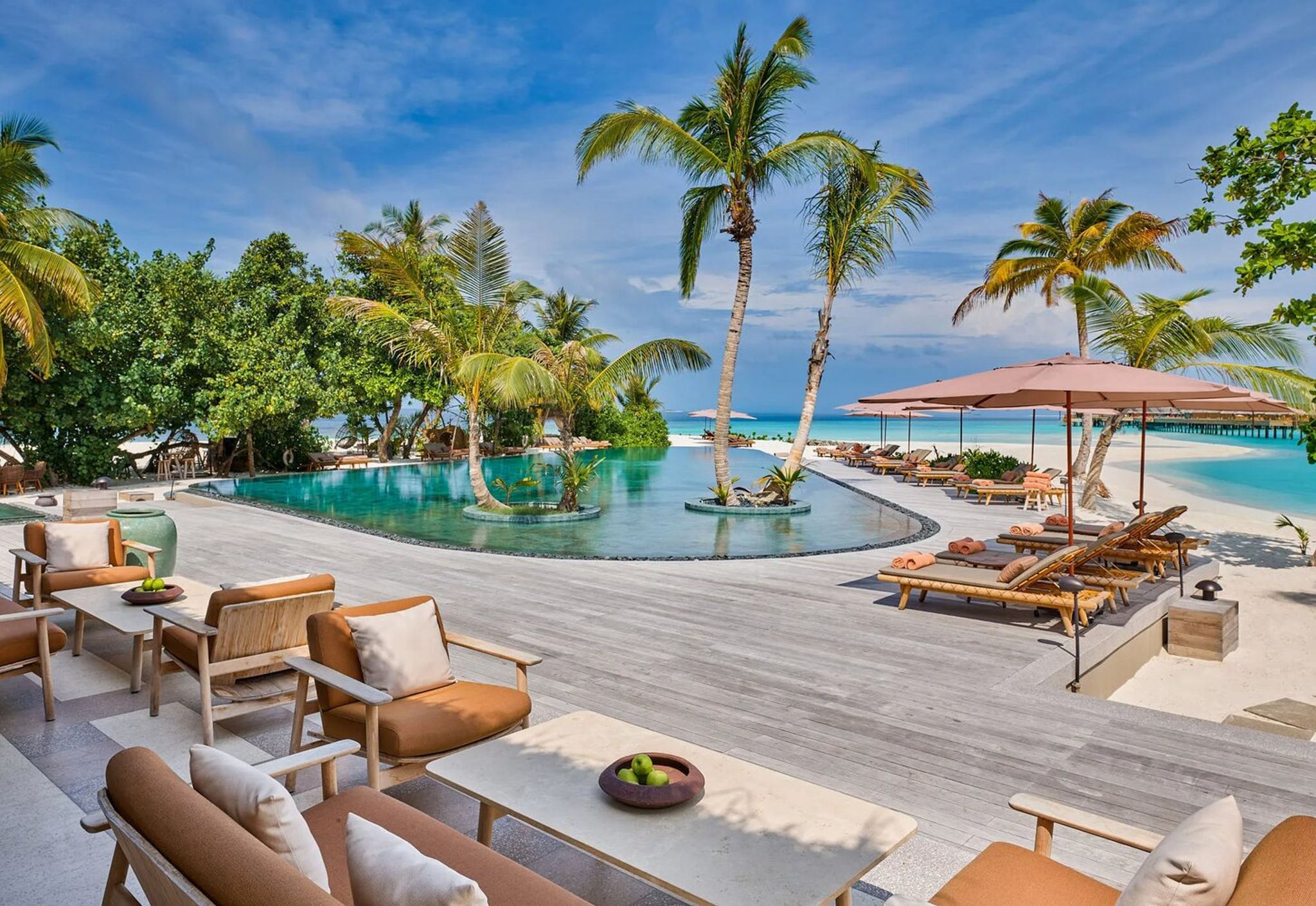 piscina ao ar livre - hotel com piscina - piscina frente mar - piscina extrena