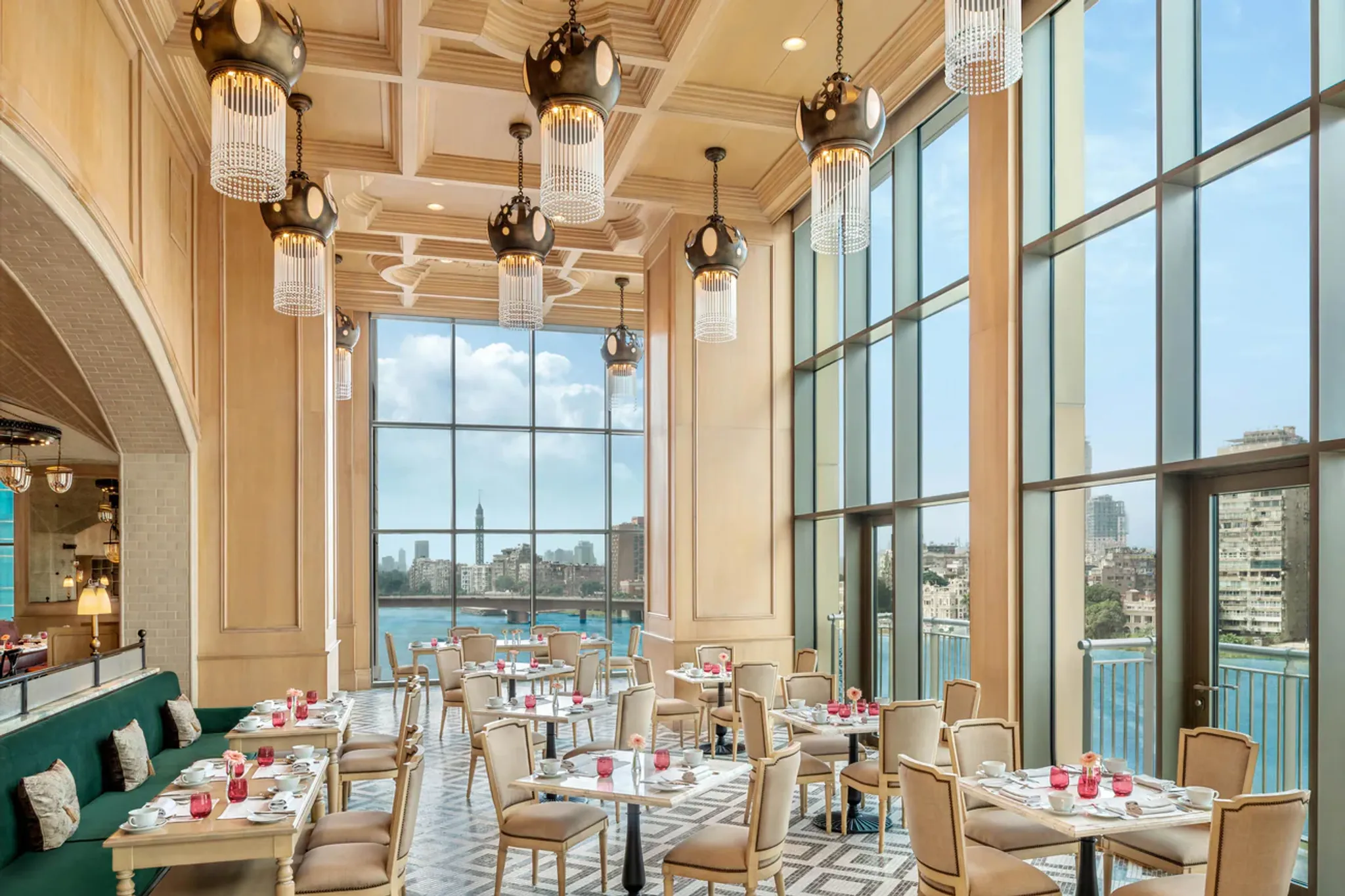 The St Regis Cairo restaurante em frente ao nilo - gastronomia egipcia - melhor hotel egito
