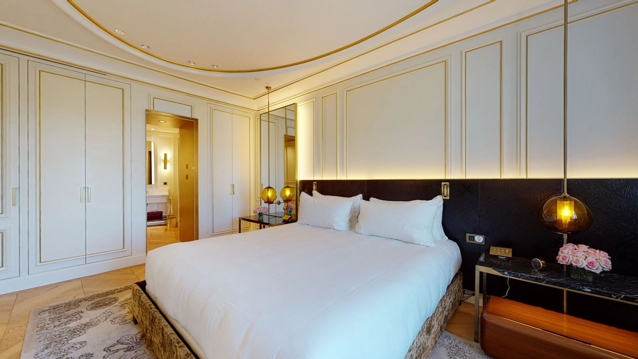 park suite - decoraçao classica - suite cama king - cama king - detalhes dourados