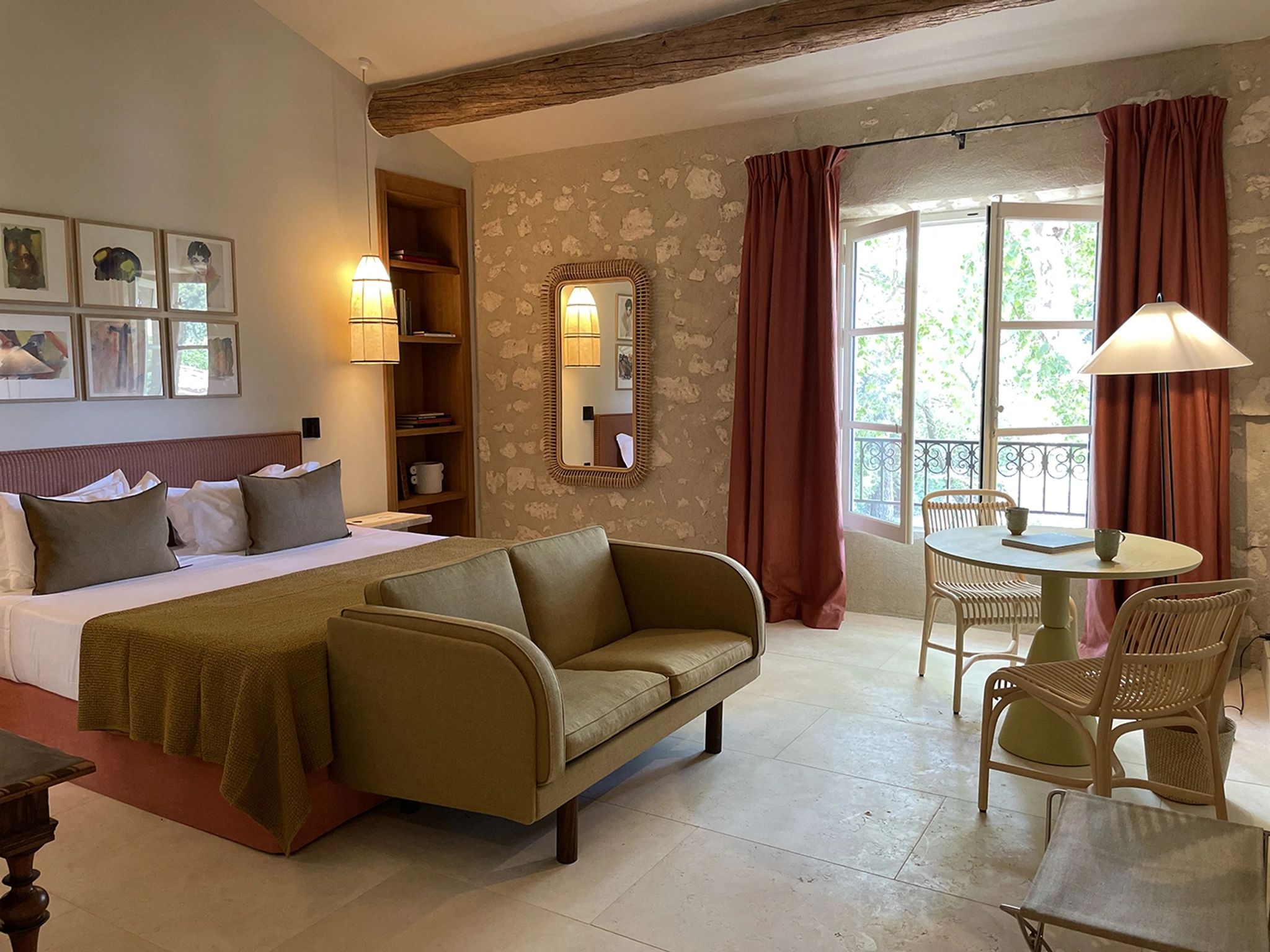 Quarto amplo com Sala suite hotel luxo – quarto espaçoso provence – acomodacao charme franca