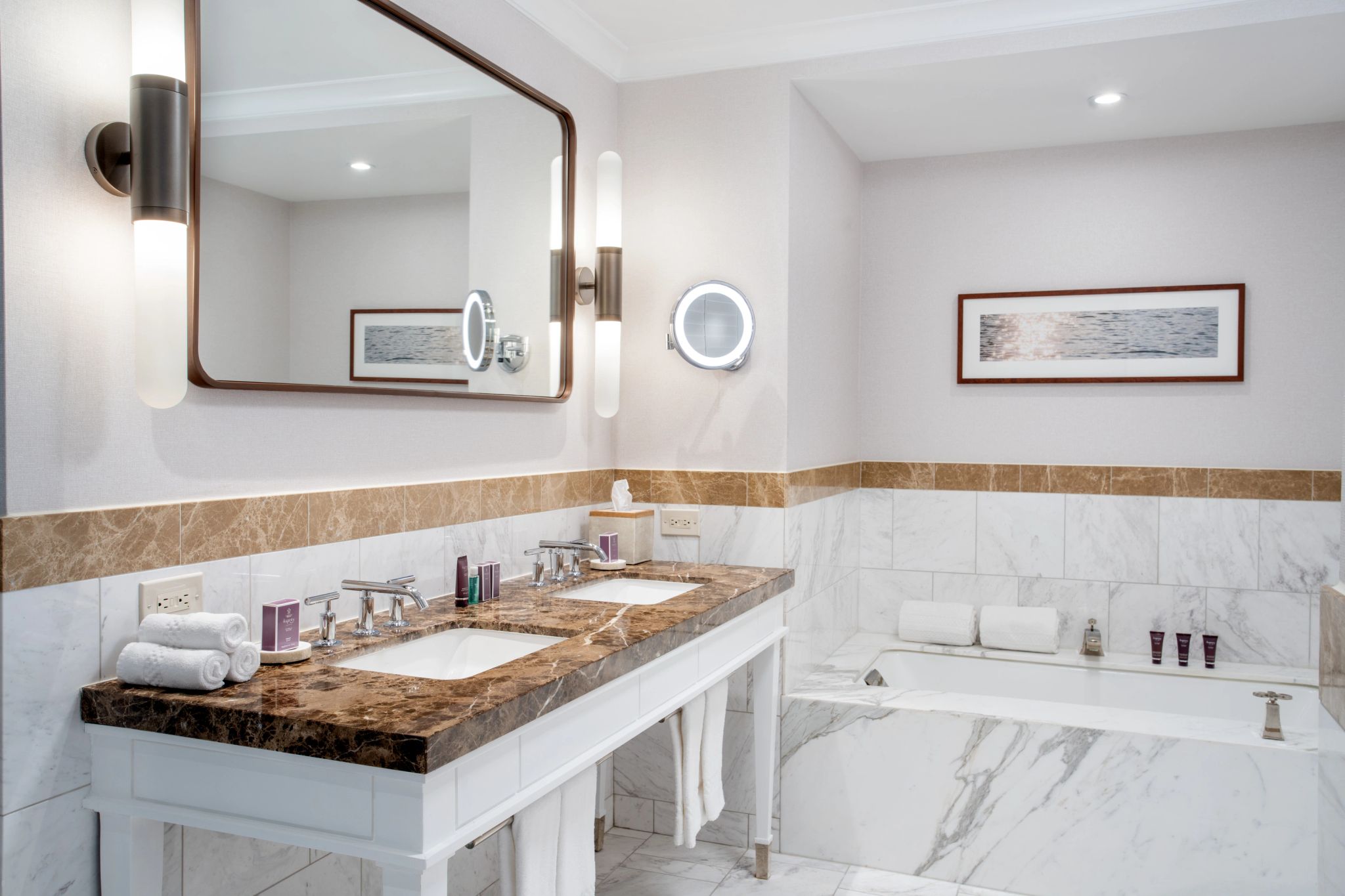 Ritz-Carlton Royal Suite banheiro casal - banheiro com pia dupla - banheira de imersao