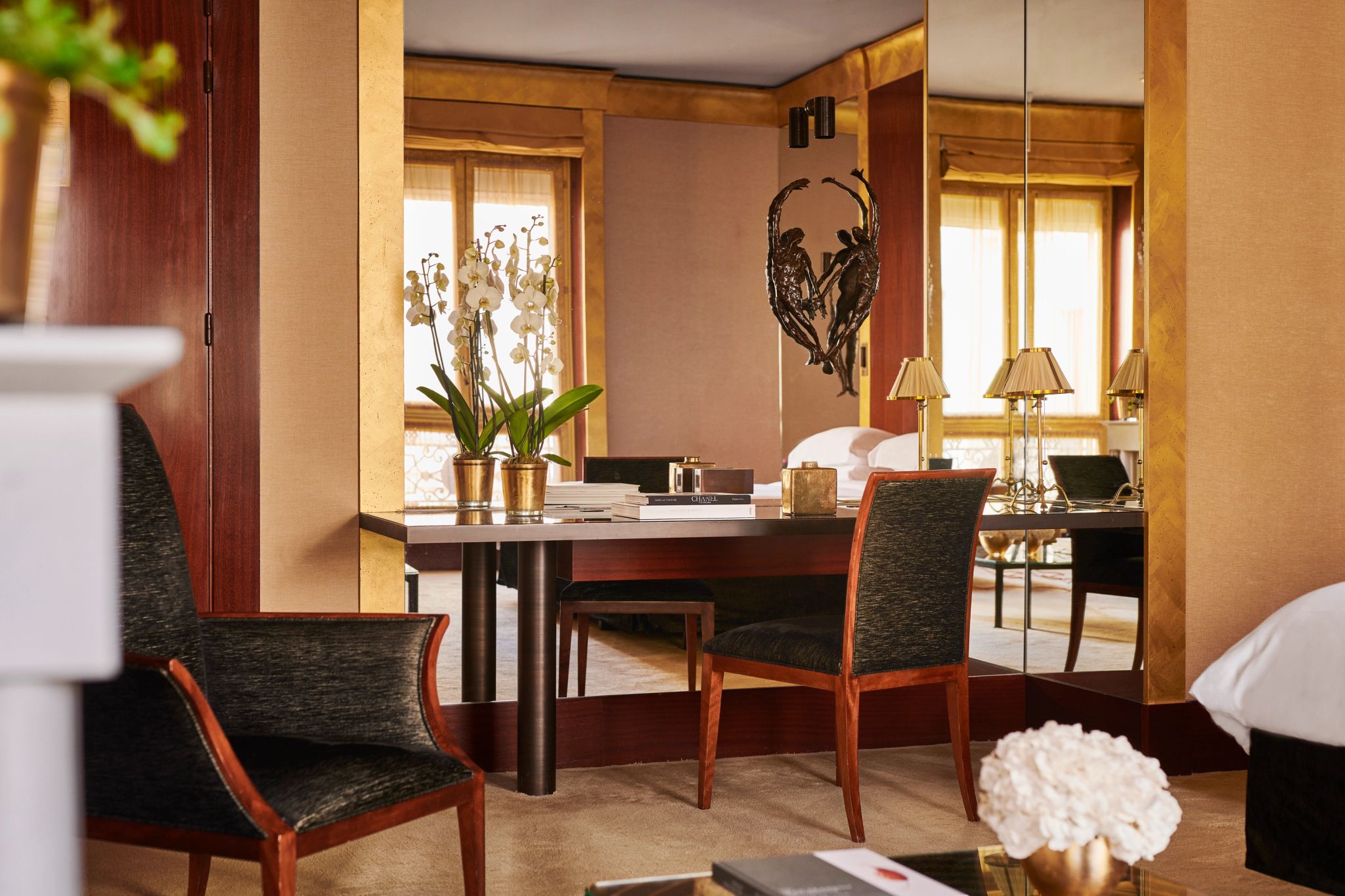 Park Suite King suite privativa - mesa de trabalho