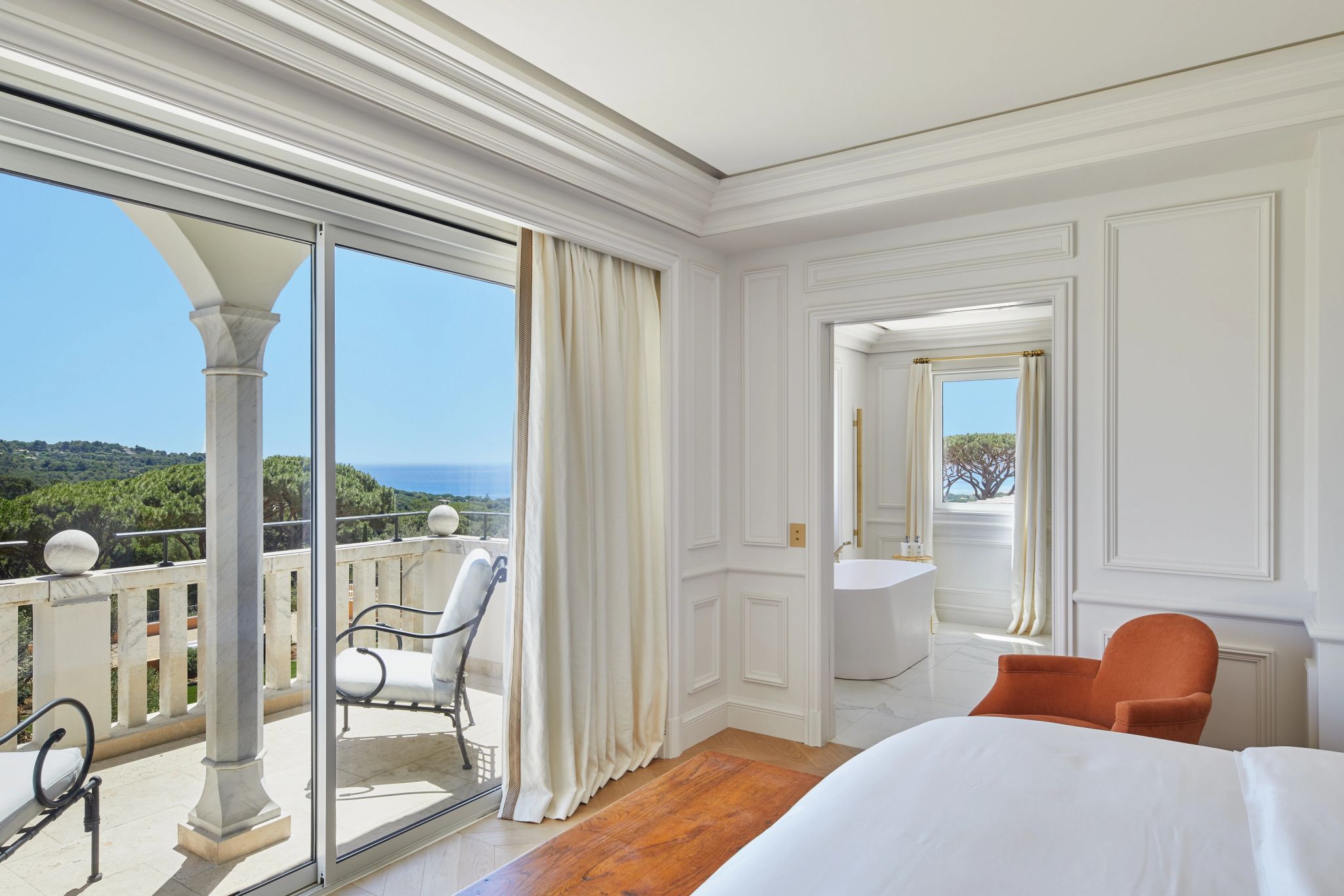 Prestige Suite suite com vista – vista saint tropez – suite com varanda