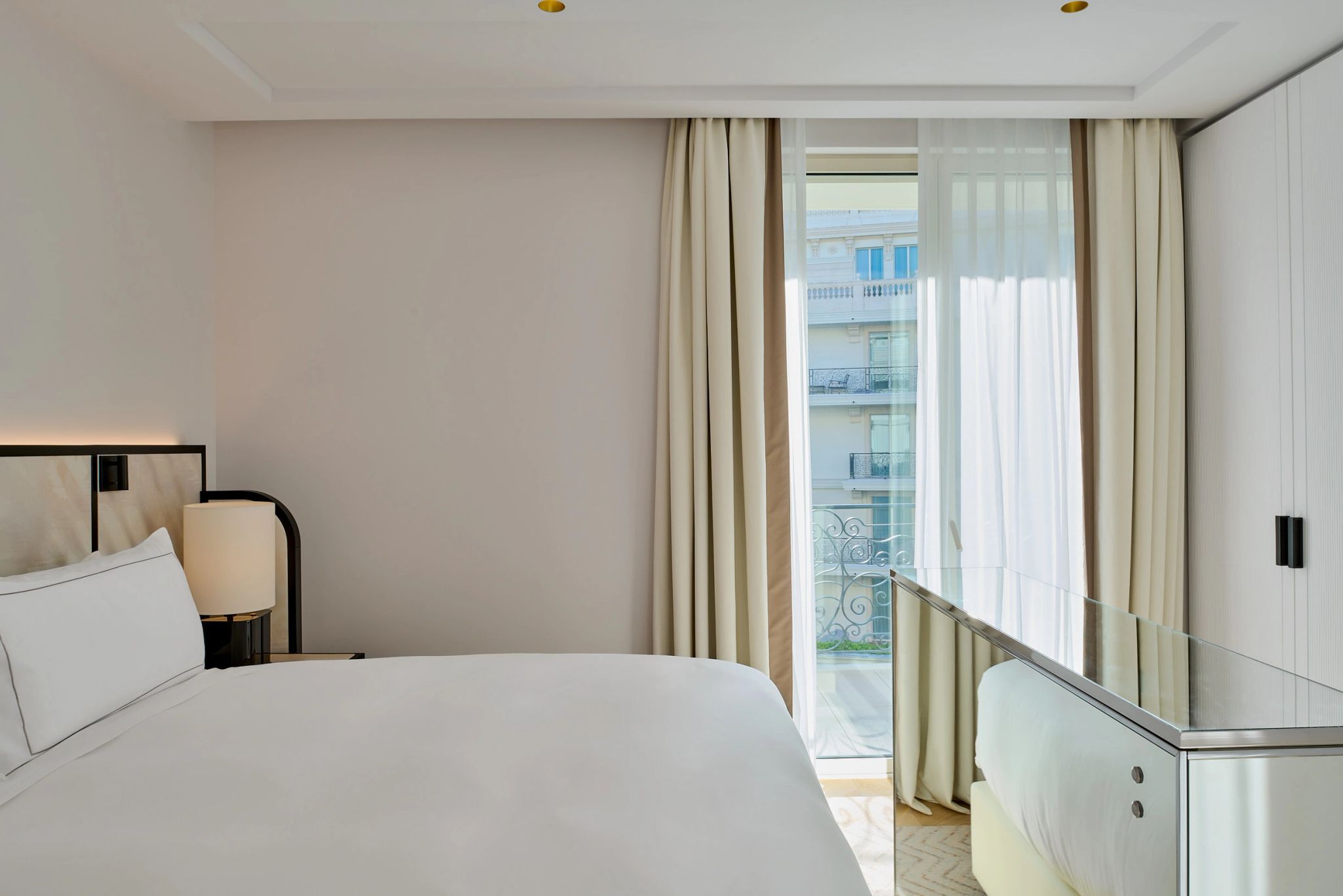 Two Bedroom Residence Garden View cama king - quarto casal - quarto vista cannes