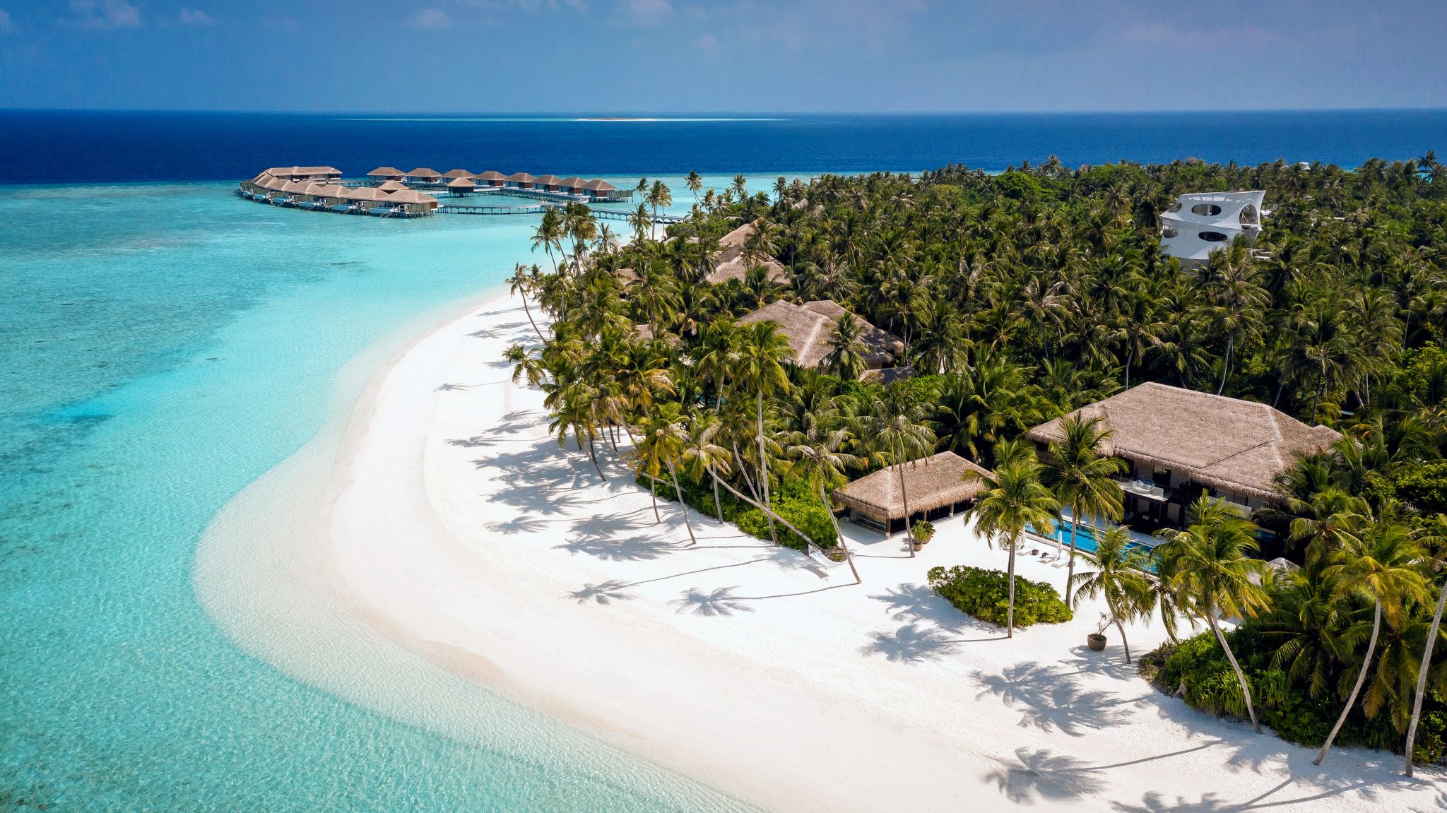 ilha paradisiaca – mar azul turquesa – rede na praia