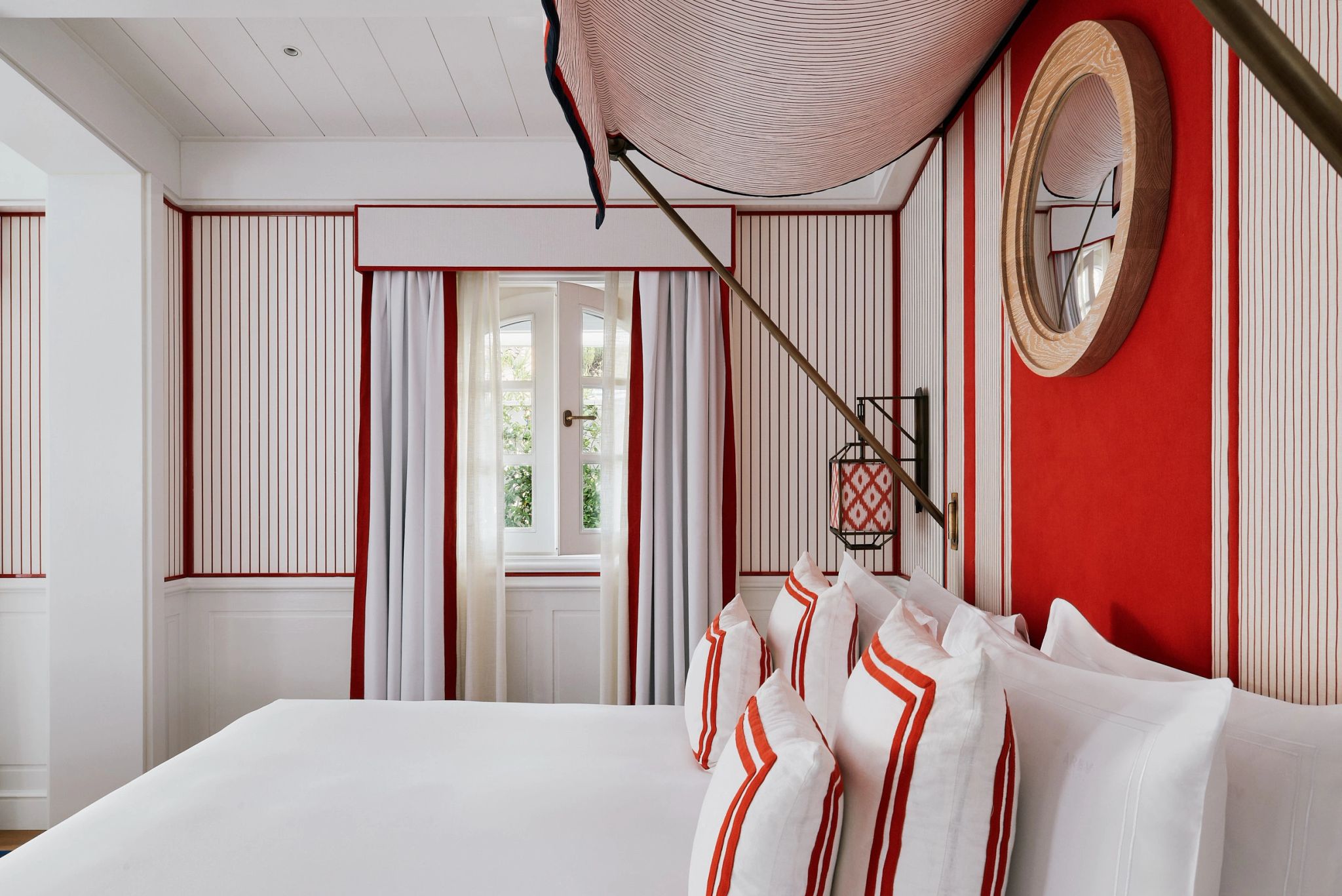 cama king size - janela ampla - suite de luxo