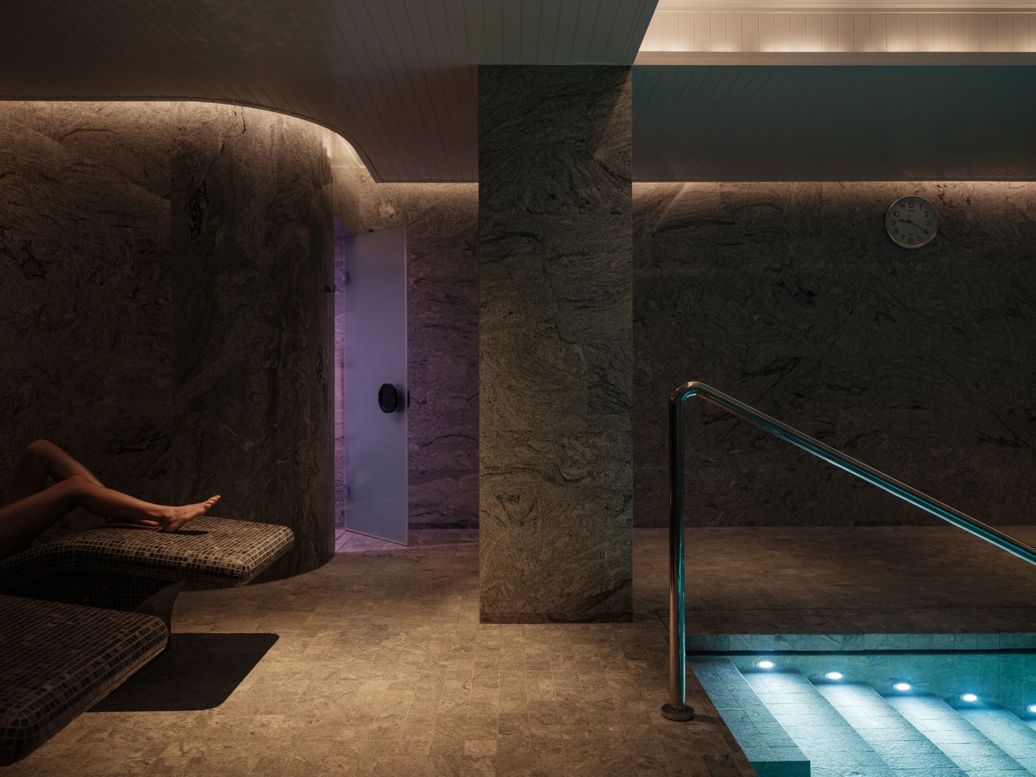 Piscina do spa piscina de vitalidade - piscina coberta - piscina do spa