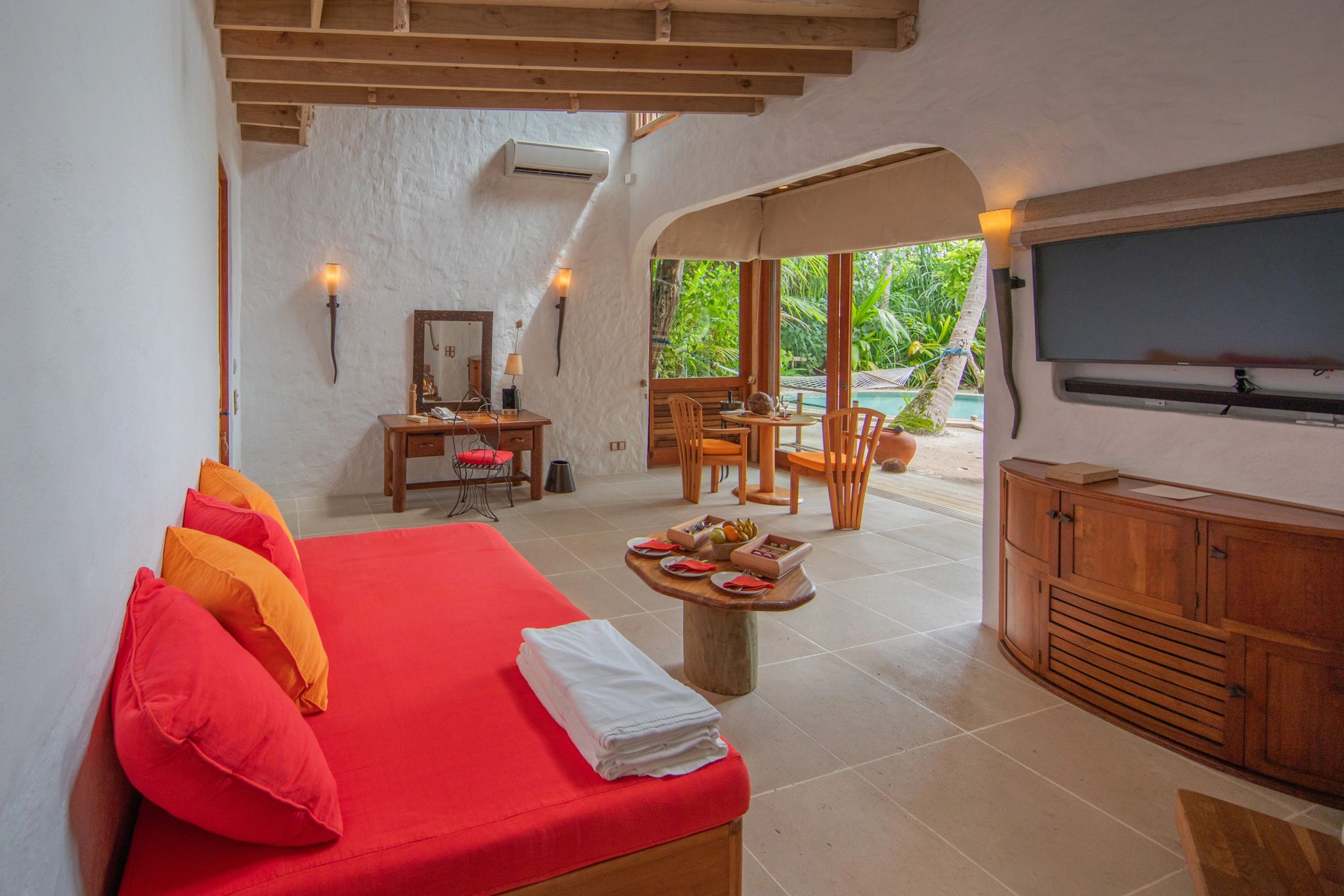 Two Bedroom Crusoe Pool sala integrada maldivas - suite luxo - hospedagem exclusiva maldivas