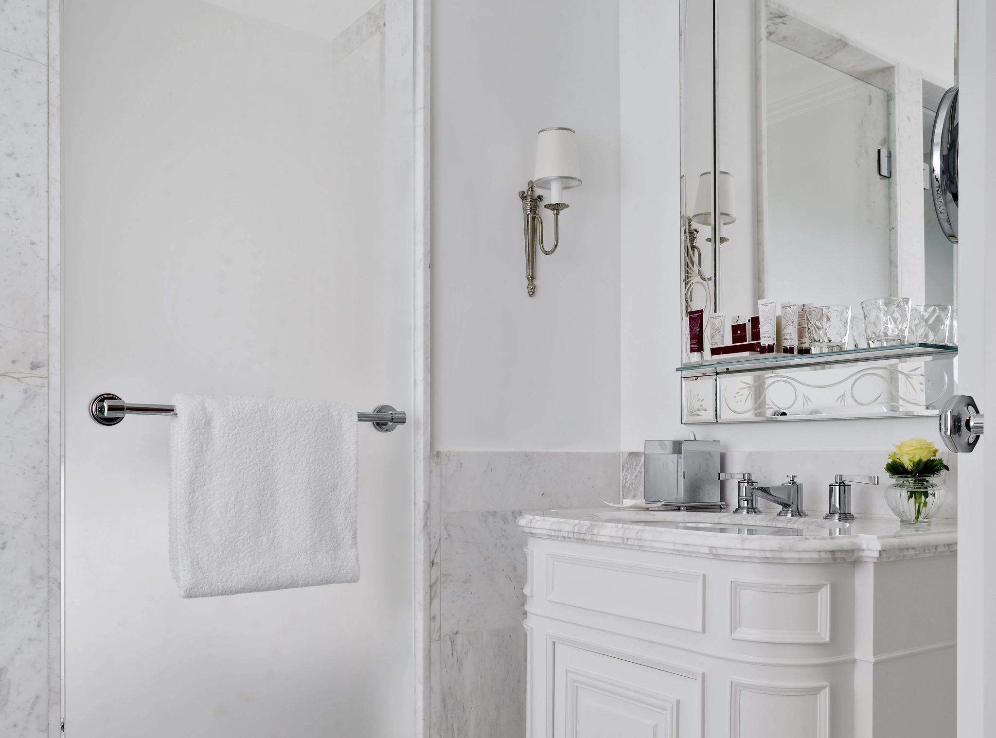 Superior Lake View  banheiro de luxo – banho premium – amenidades de banho