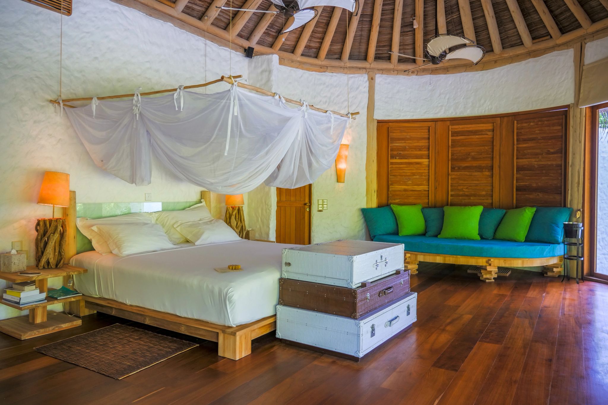 Villa 11 vila de luxo - cama dossel - decoracao moderna