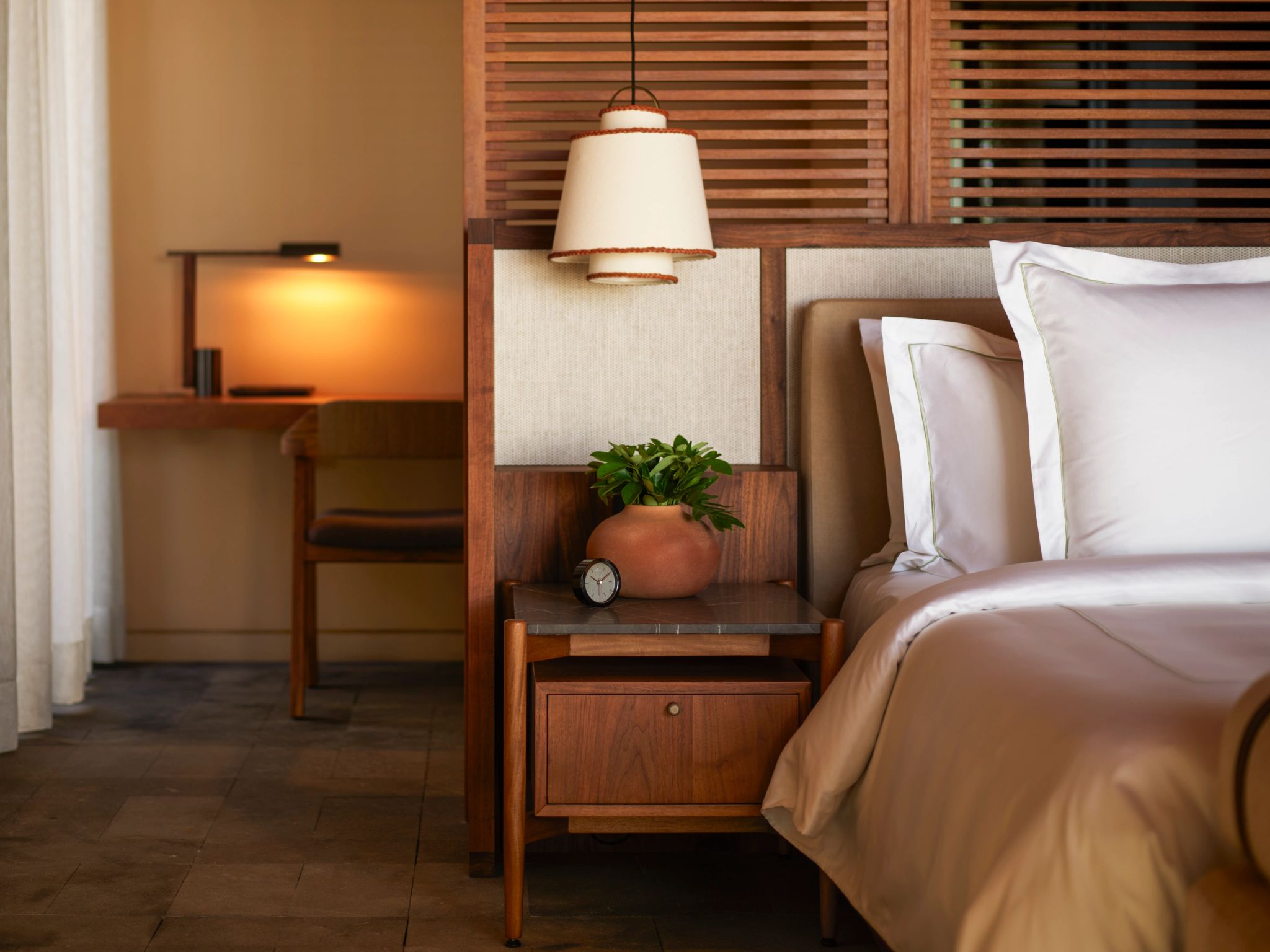 suite de hotel - cama king-size - decoracao premium