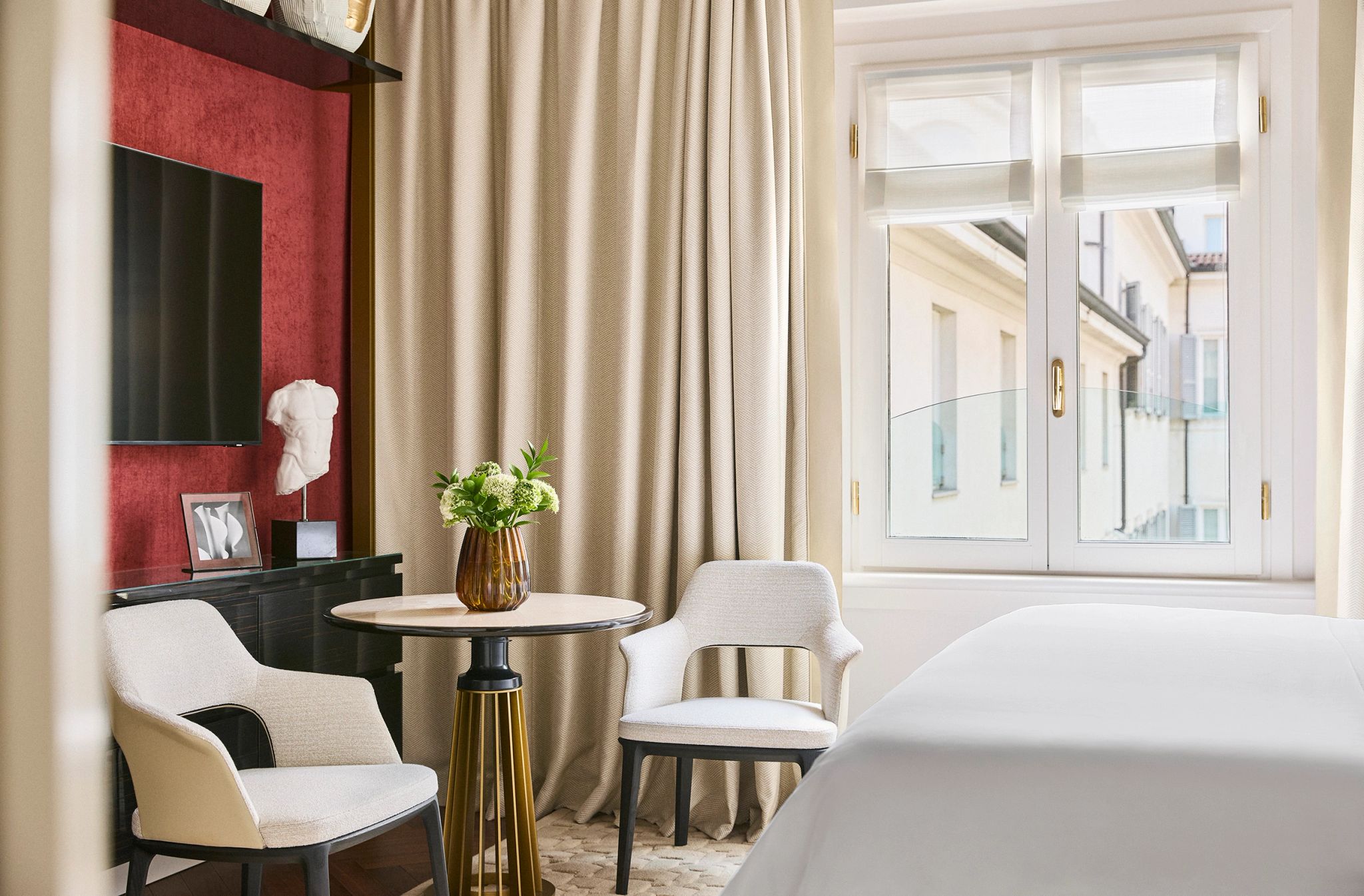 Deluxe Queen quarto com tv - quarto de hotel - quarto de luxo