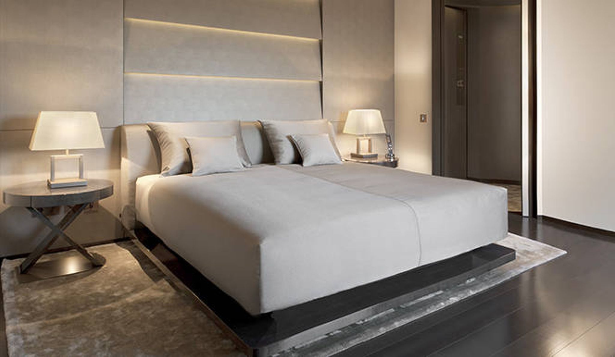 cama king - design moderno - giorgio armani - design armani - suite de luxo