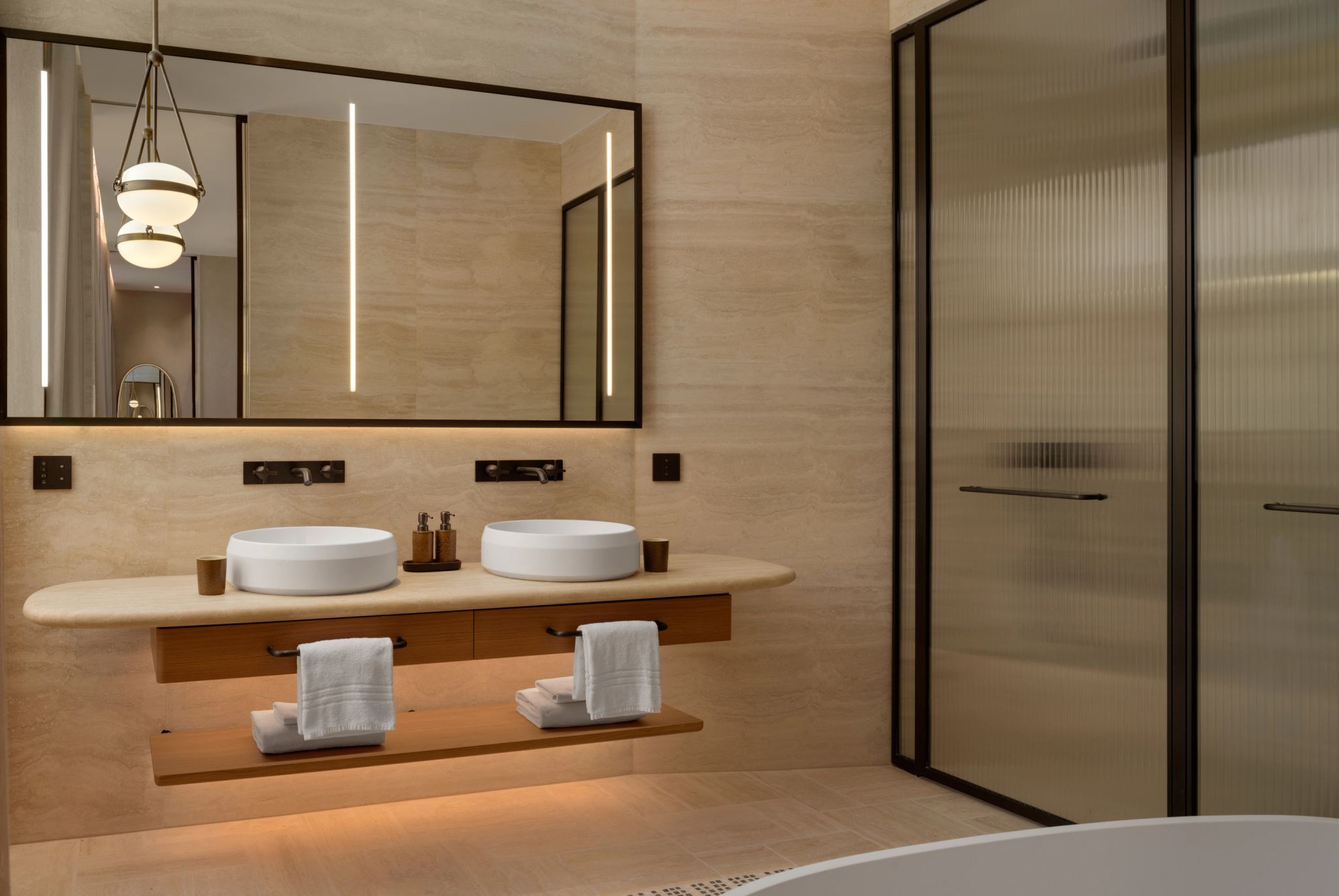 banheiro de luxo - banho premium - pia dupla