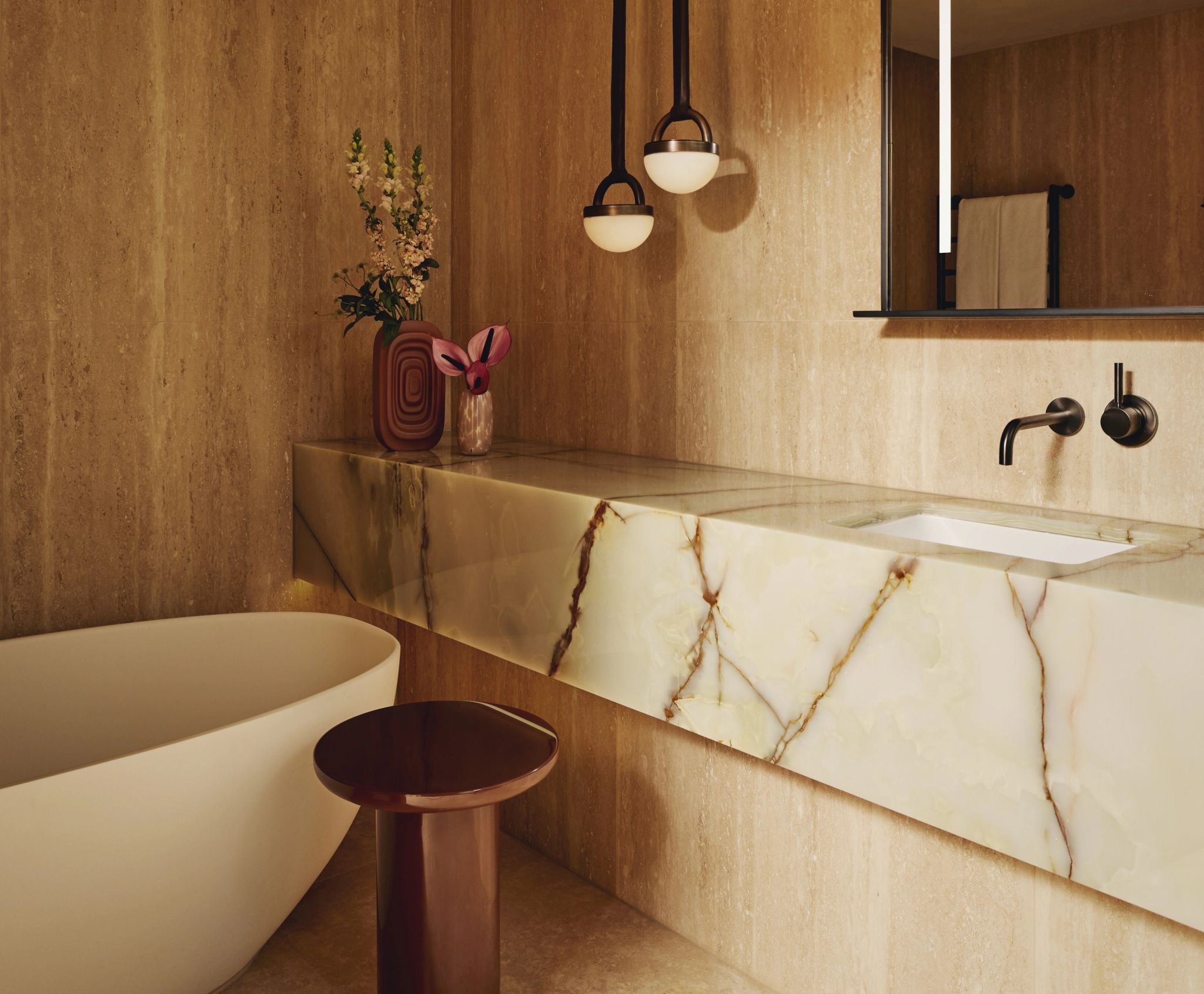 banheiro de luxo - banheiro em marmore - suite com banheira - banheira de imersao